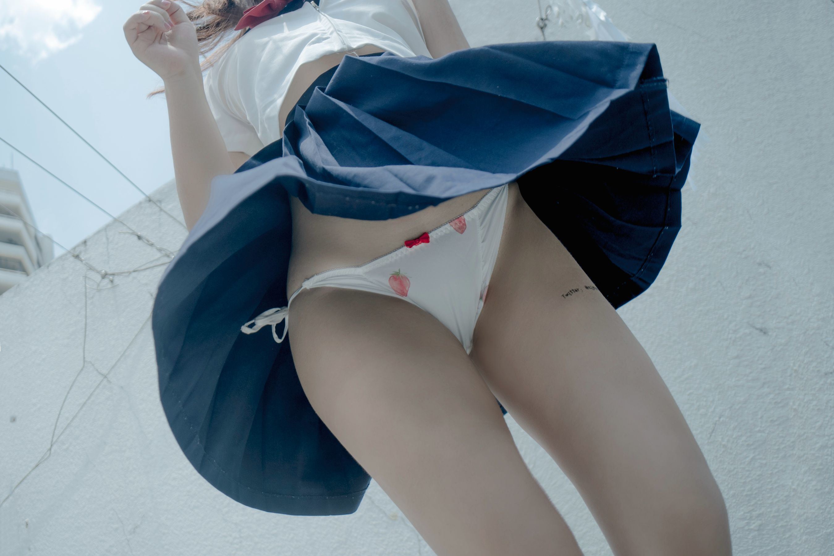 網紅COSER寫真] 萌系小姐姐-白燁- - 天台