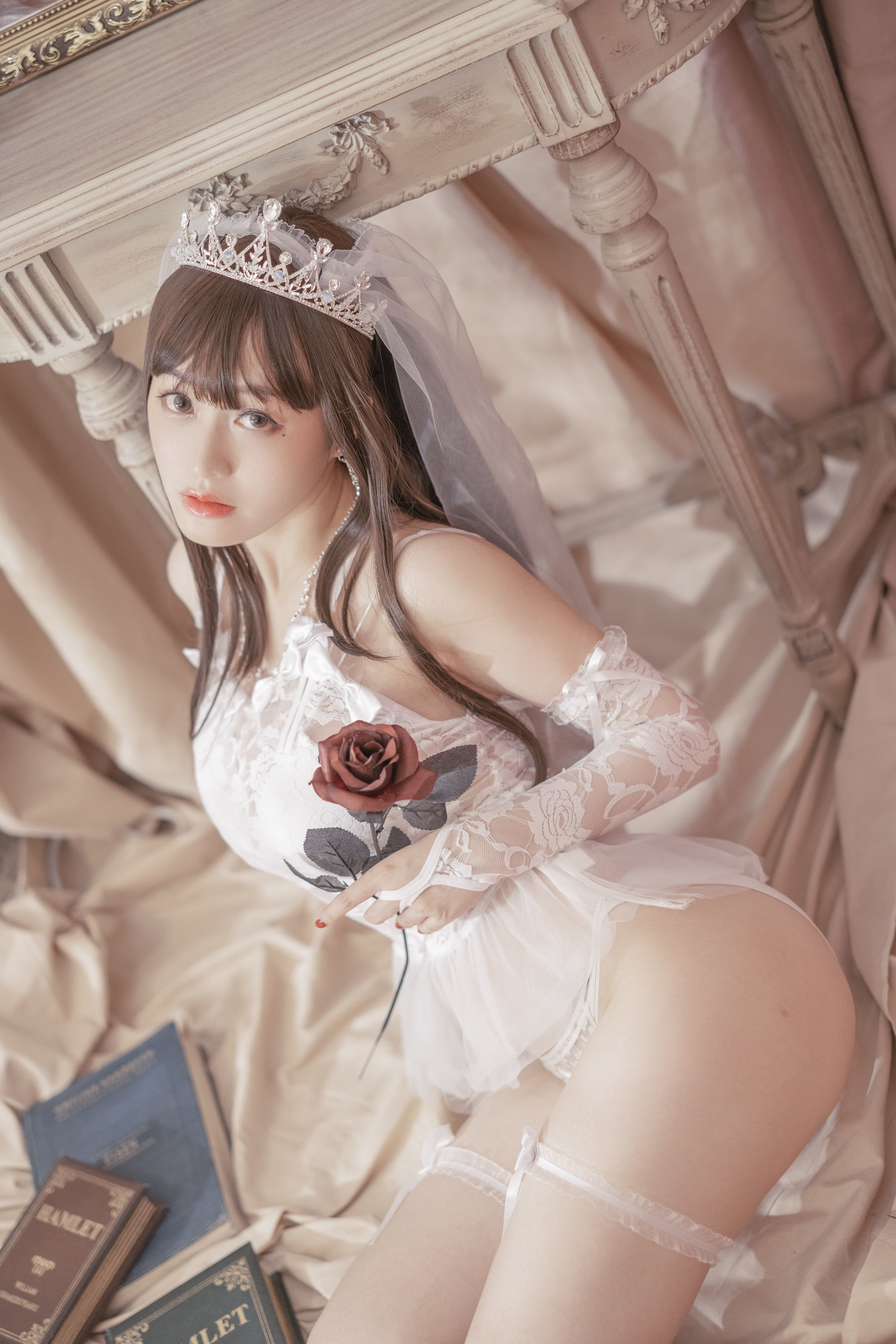 網紅COSER寫真] 動漫博主脫尾巴水樹 - 婚紗