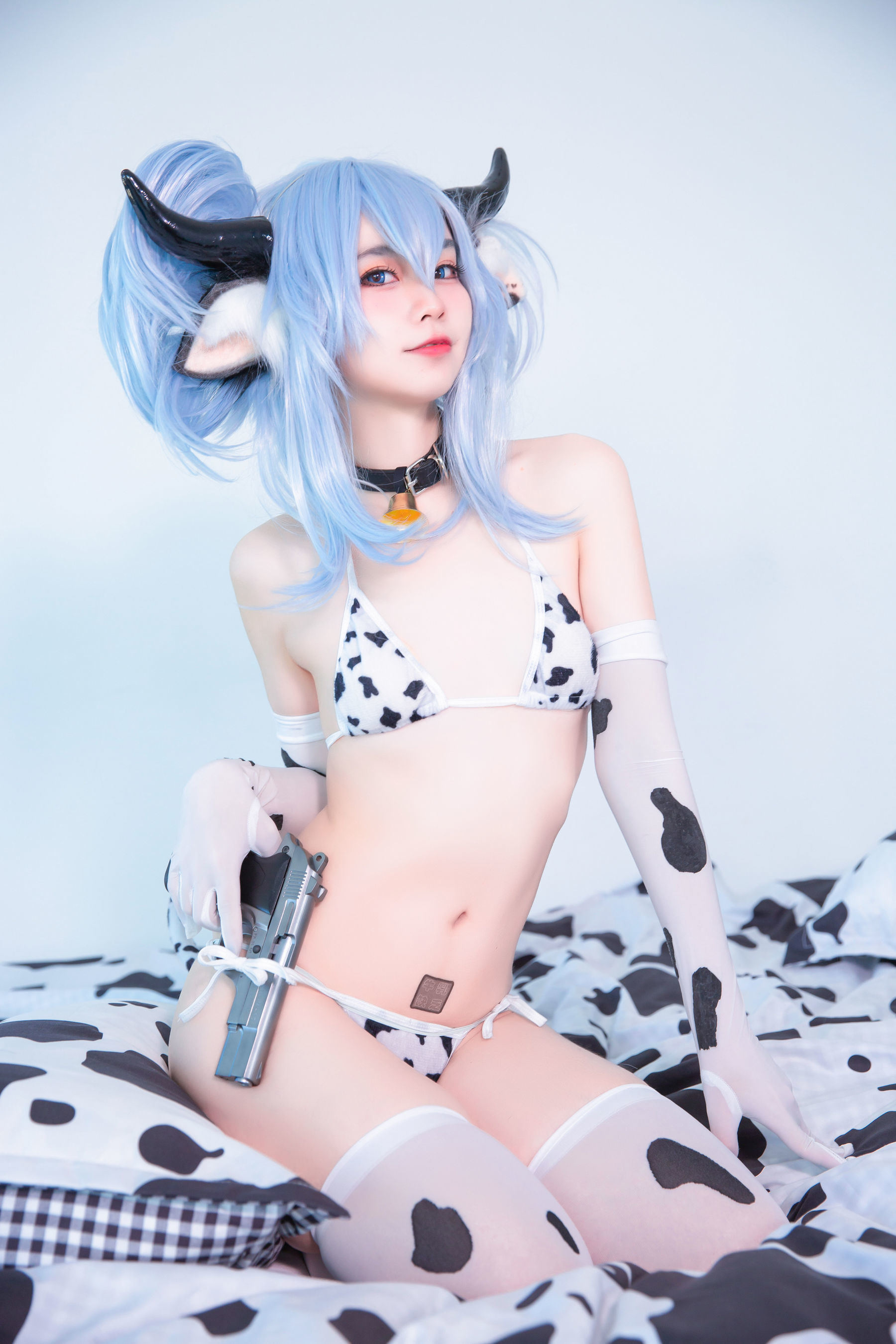 Internet Celebrity COSER Photobook] Anime Blogger G44 Will Not Be Hurt - PA-15 Cow