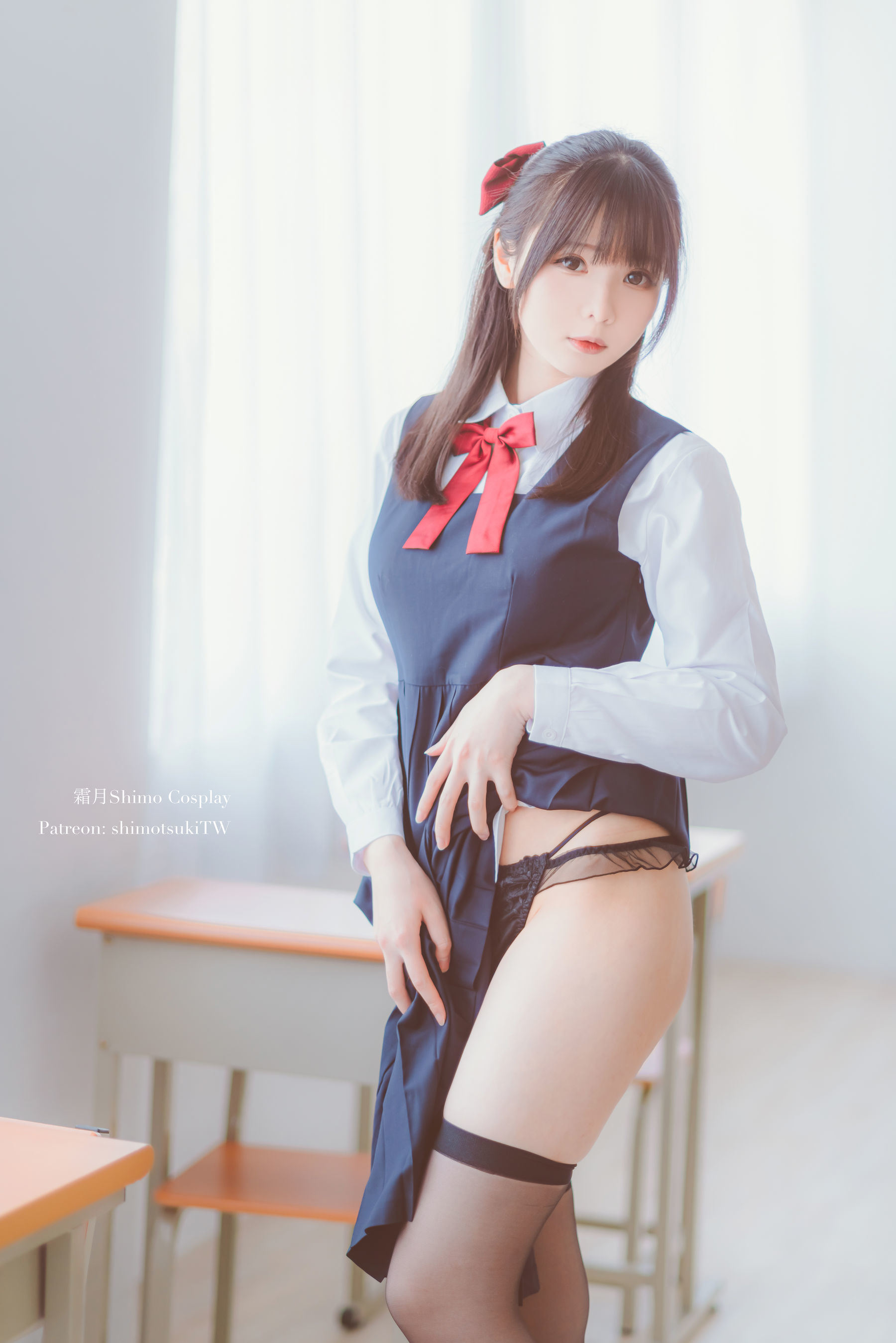 網紅COSER寫真] 微博妹紙霜月shimo - JK校服的誘惑