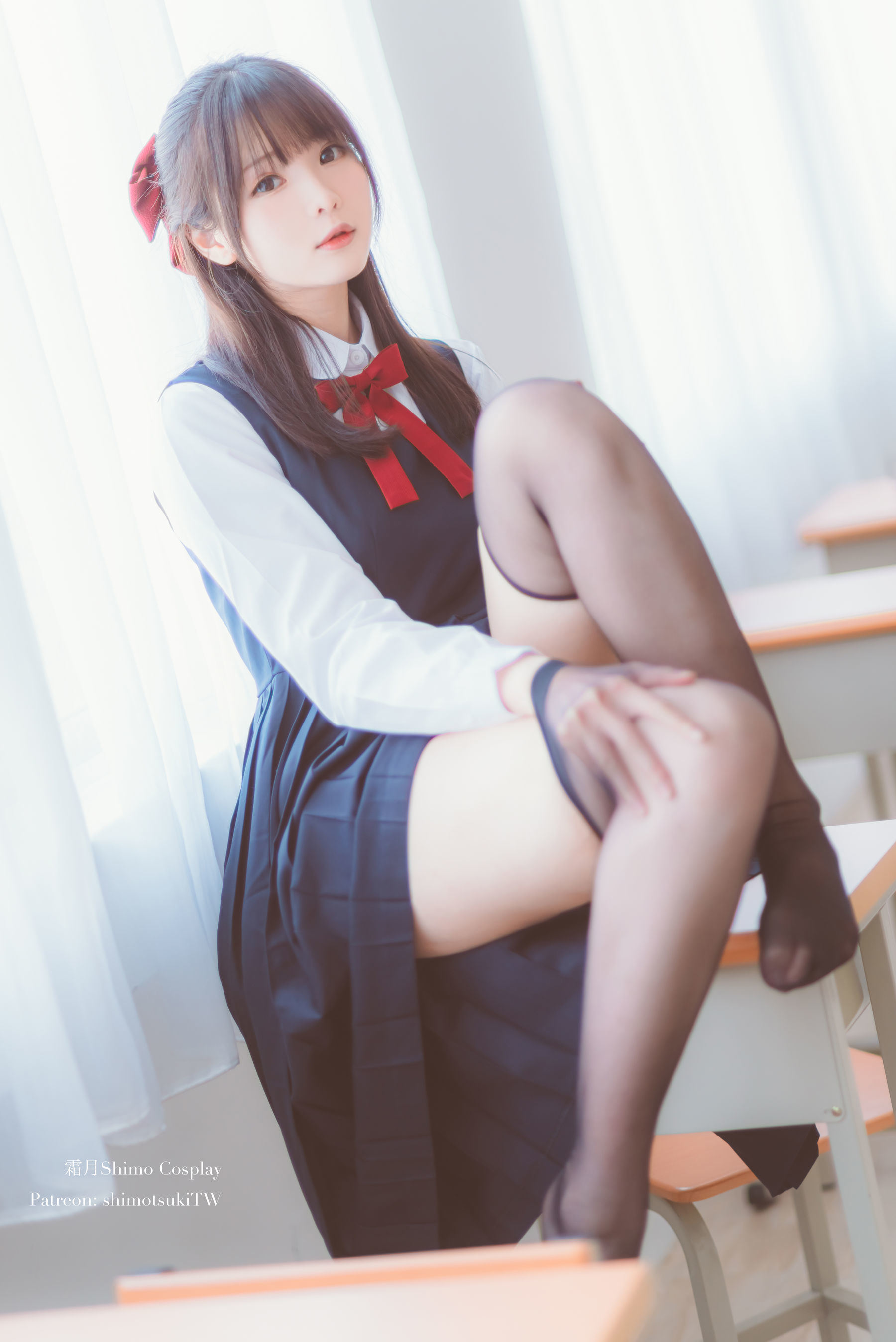 網紅COSER寫真] 微博妹紙霜月shimo - JK校服的誘惑