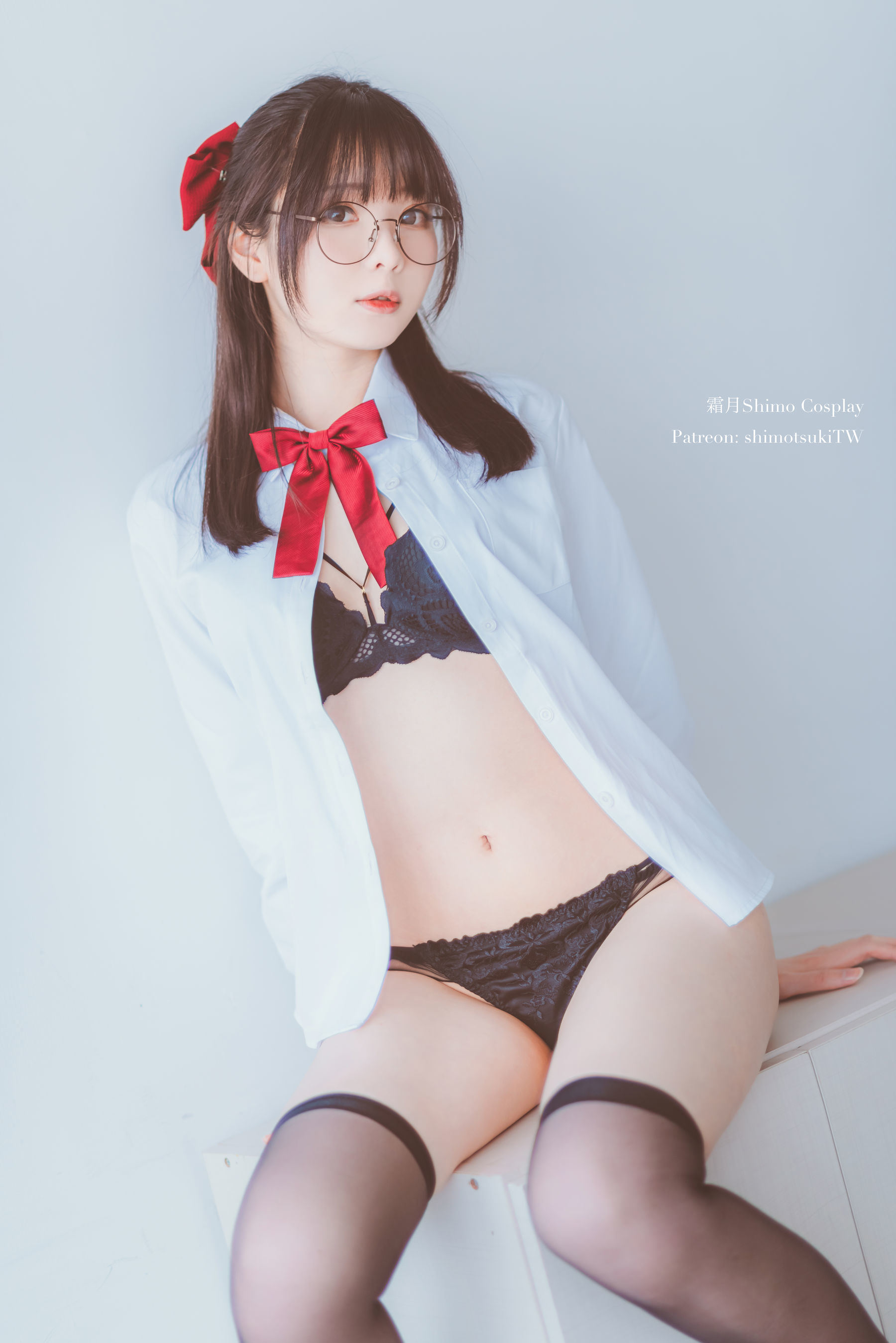 網紅COSER寫真] 微博妹紙霜月shimo - JK校服的誘惑