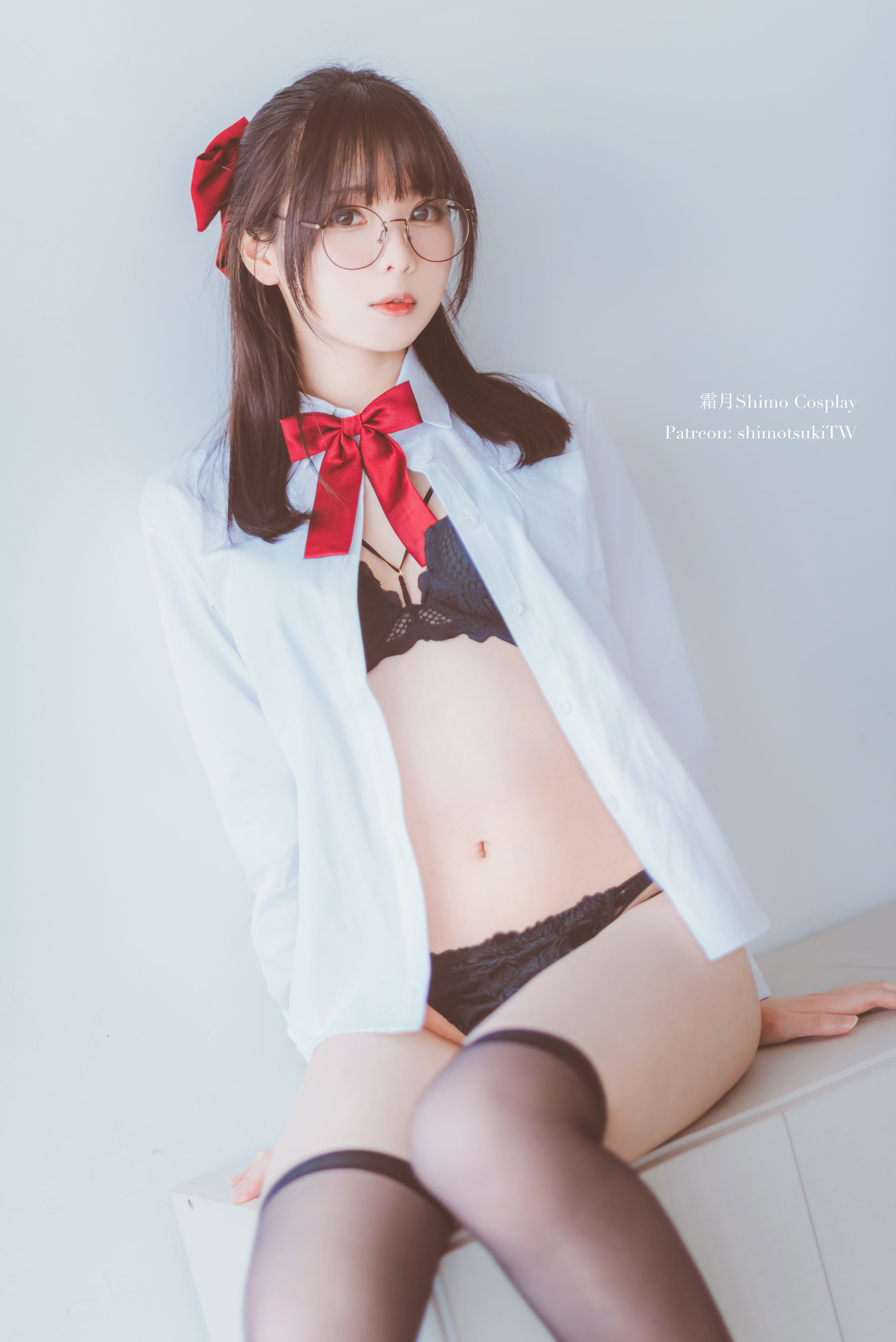 網紅COSER寫真] 微博妹紙霜月shimo - JK校服的誘惑