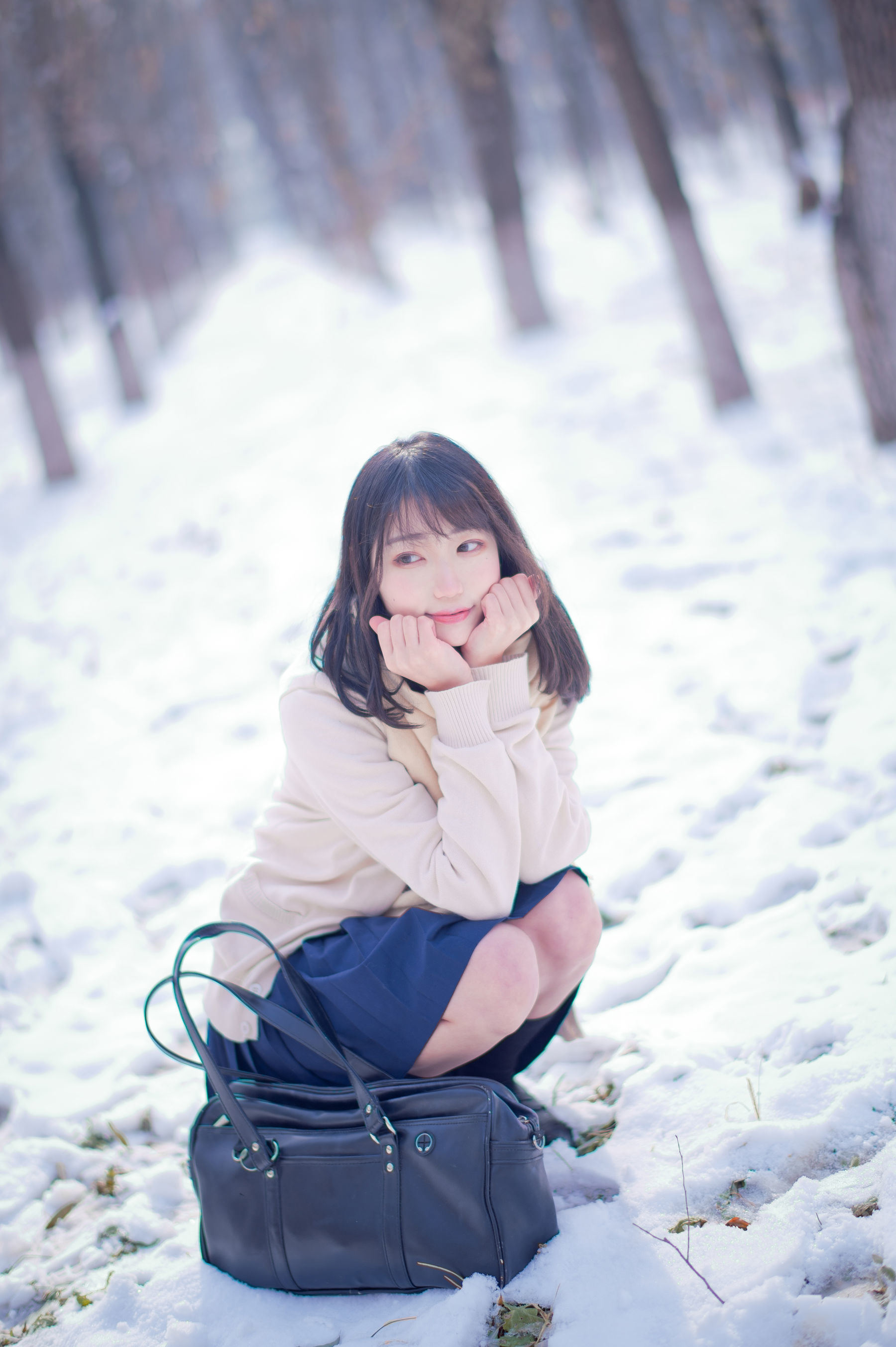 網紅COSER寫真] 周嘰是可愛兔兔 - 雪景JK