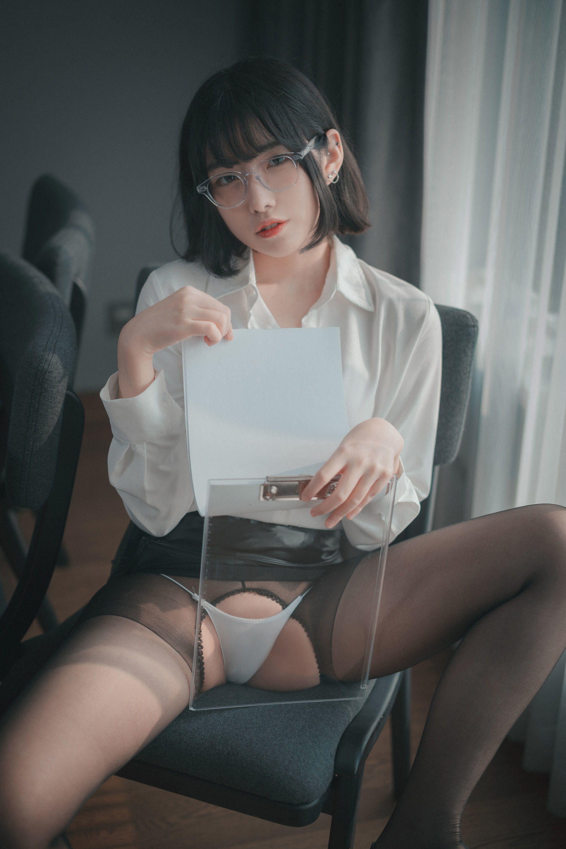 DJAWA] Sonson - Need Your Approval Photo Set
