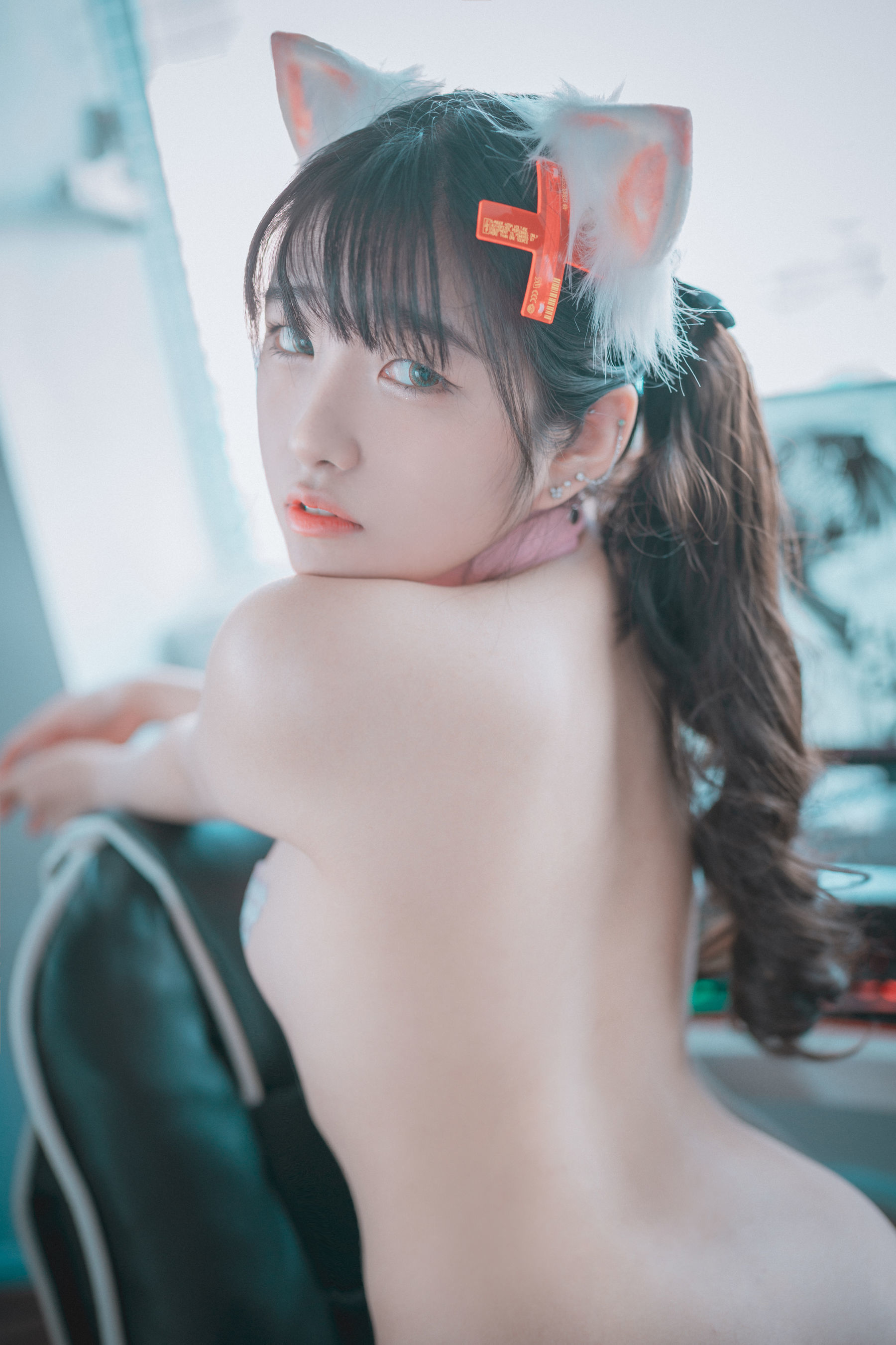 ディジャワ] ソンソン - プラグ ミー イン 写真セット