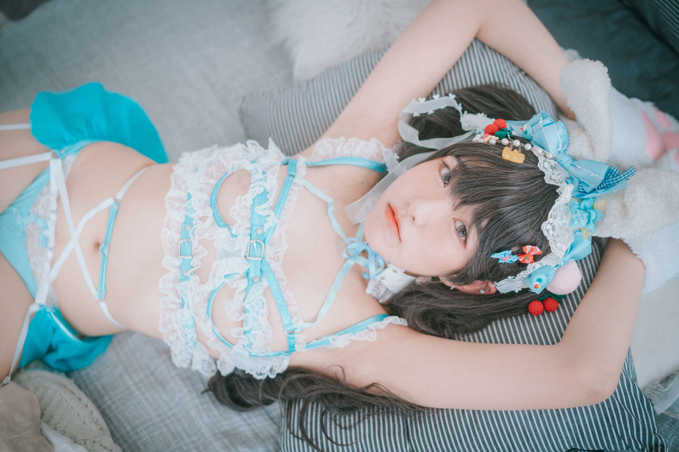DJAWA] Sonson - Turquoise Bunny Photo Set