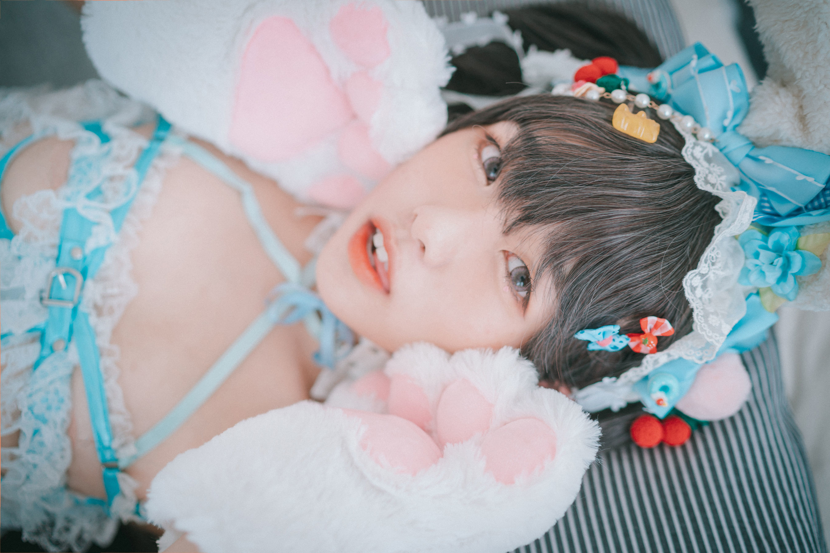 DJAWA] Sonson - Turquoise Bunny Photo Set