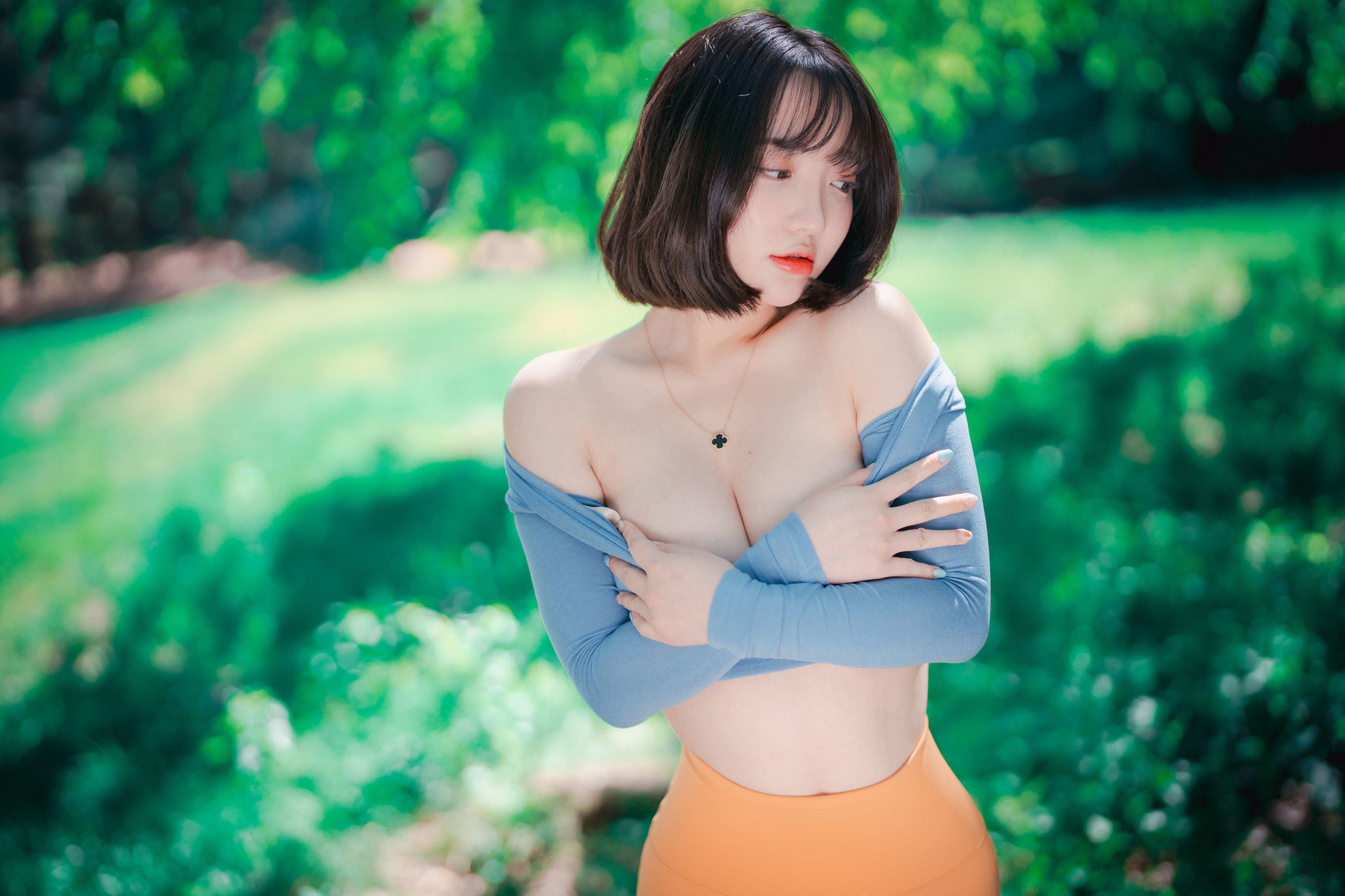 DJAWA] ยีอึน - ซน เดินป่า ชุดรูปภาพ
