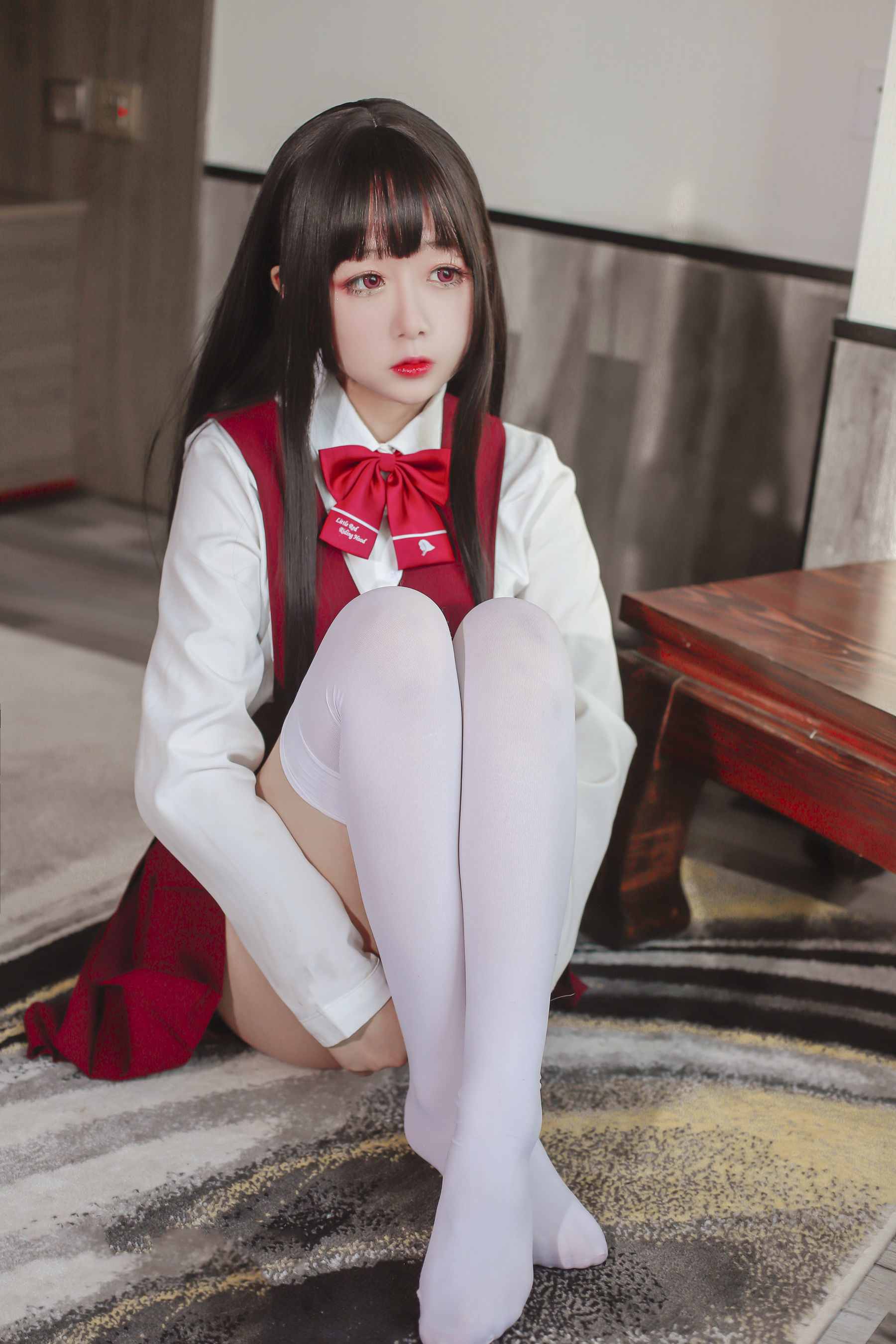 Miaotang Film] Vol. 450: A Red Dress Photo Set