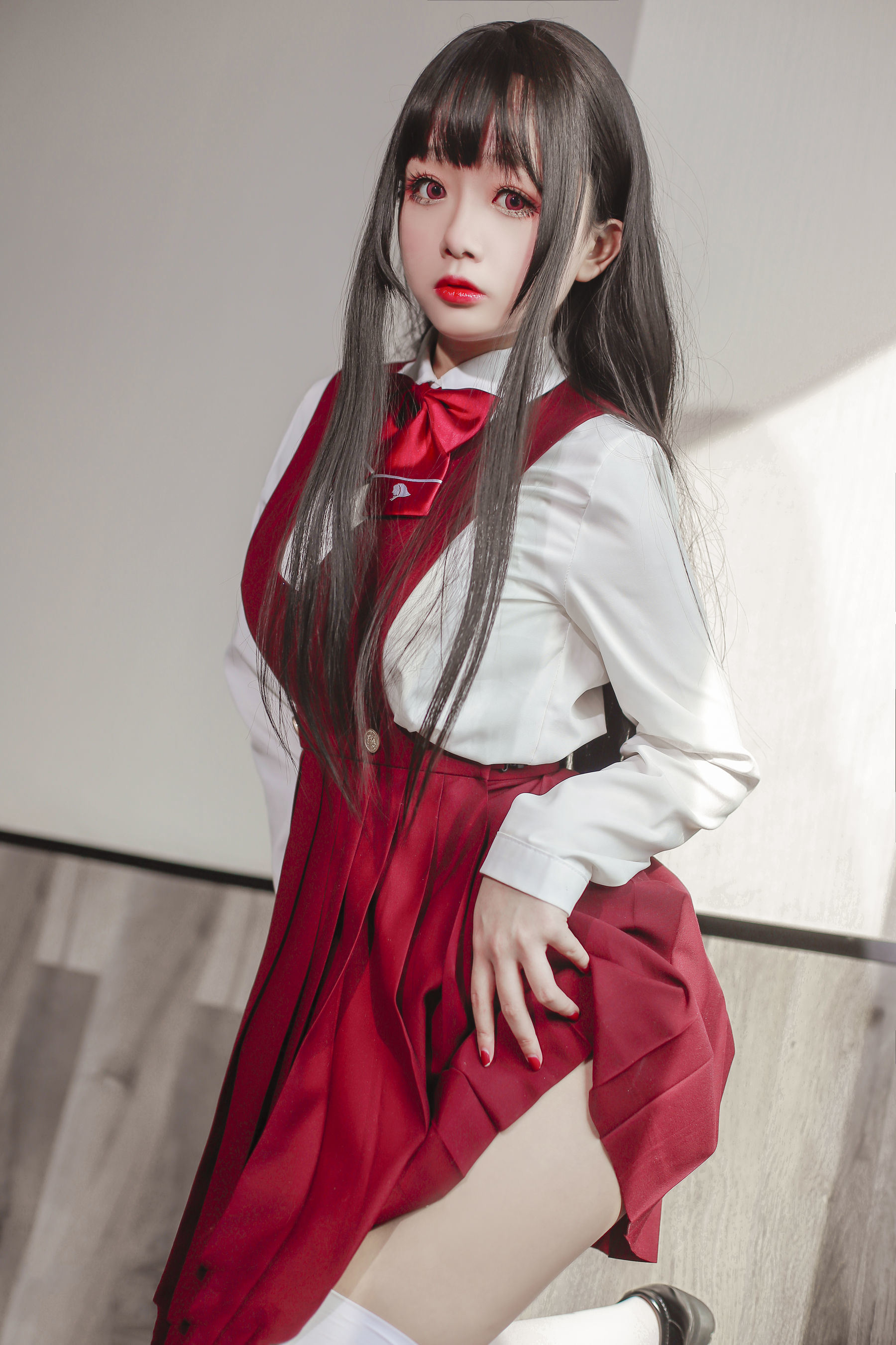 Miaotang Film] Vol. 450: A Red Dress Photo Set