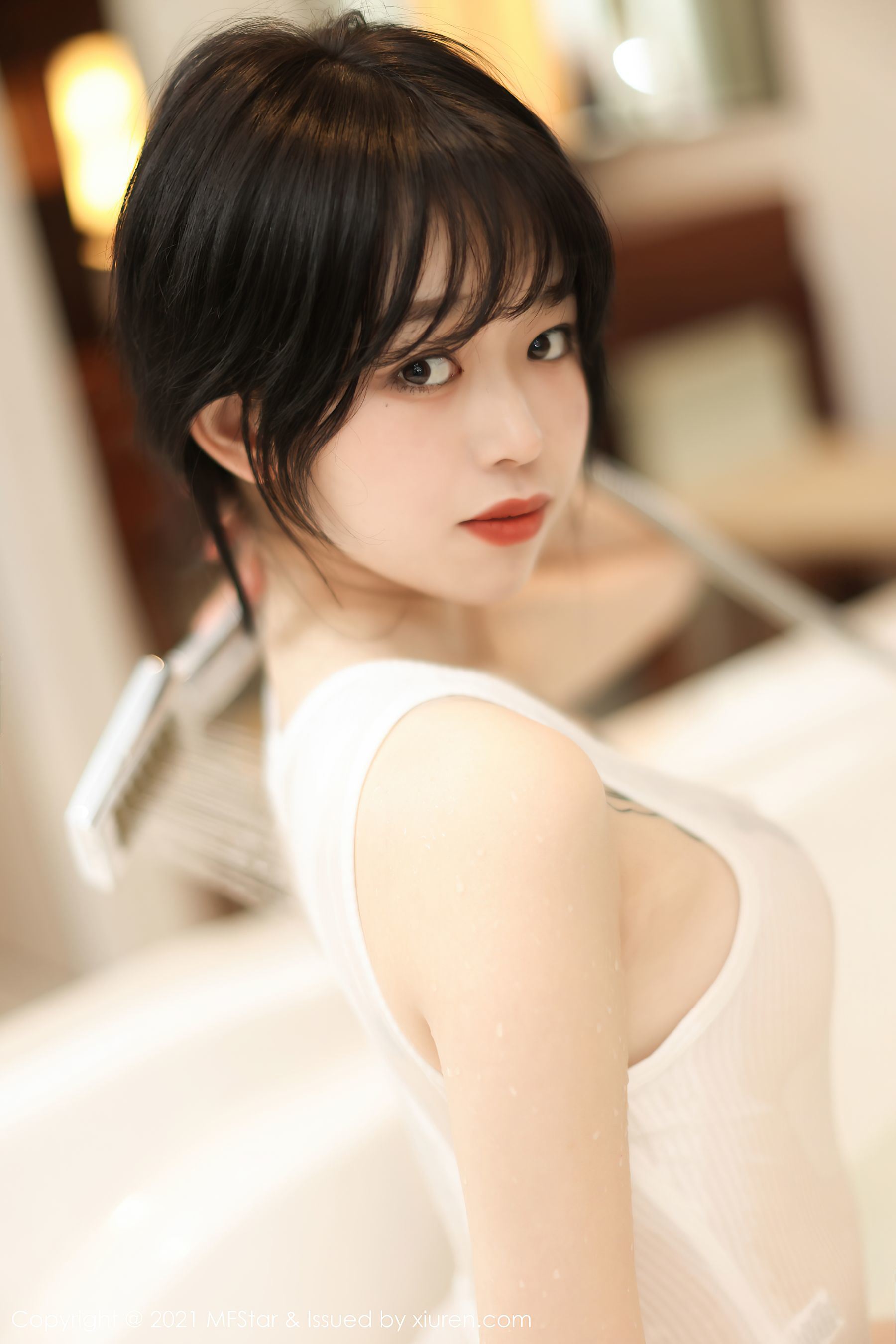 MFStar Vol.496 Baby Bottle Ảnh Tattoo Thân Ướt