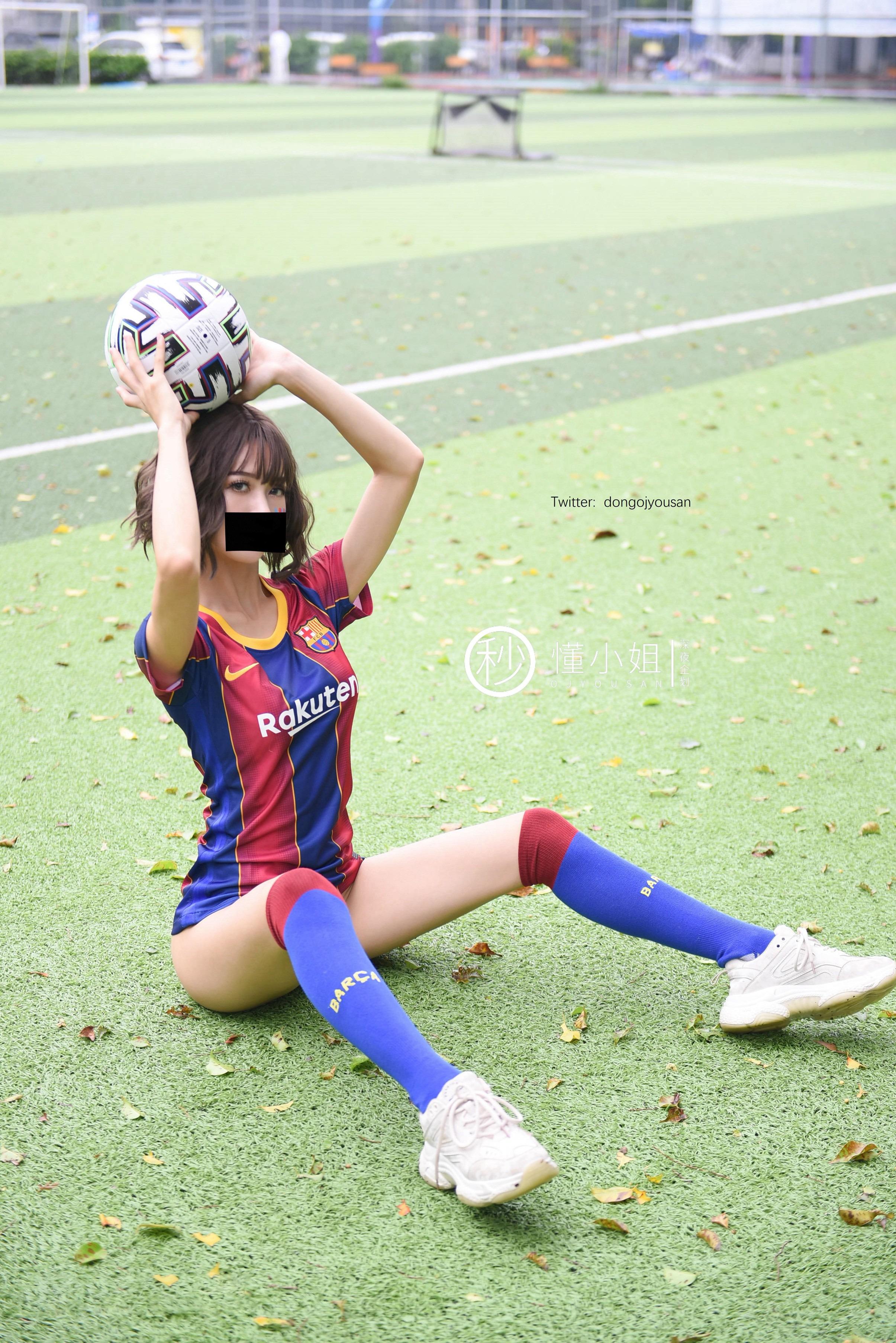 Dong Xiaojie - Football Babe 51P