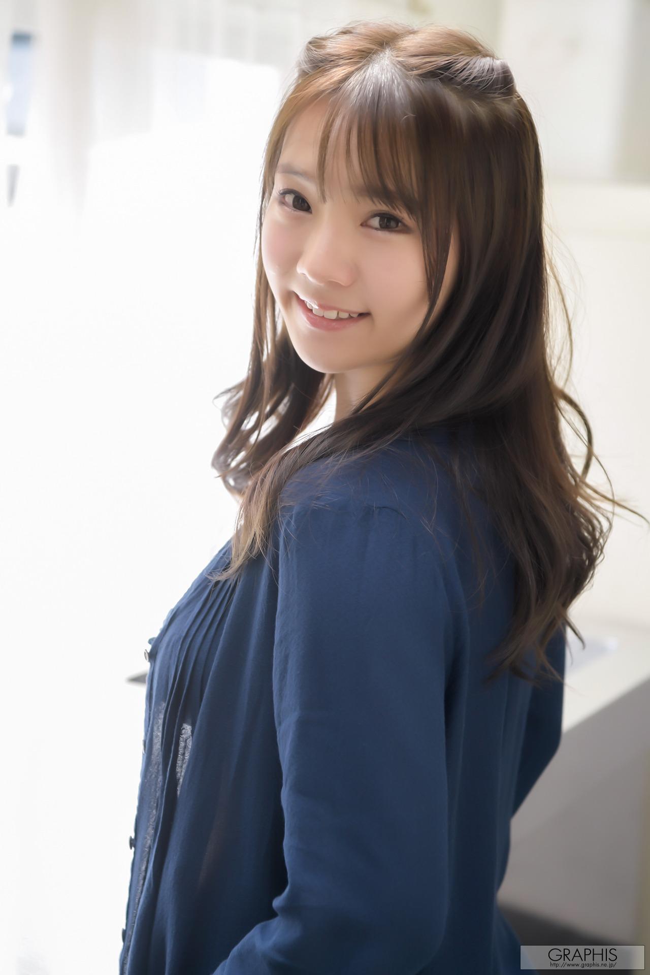 Graphis] First Gravure – 早野 詩 141P