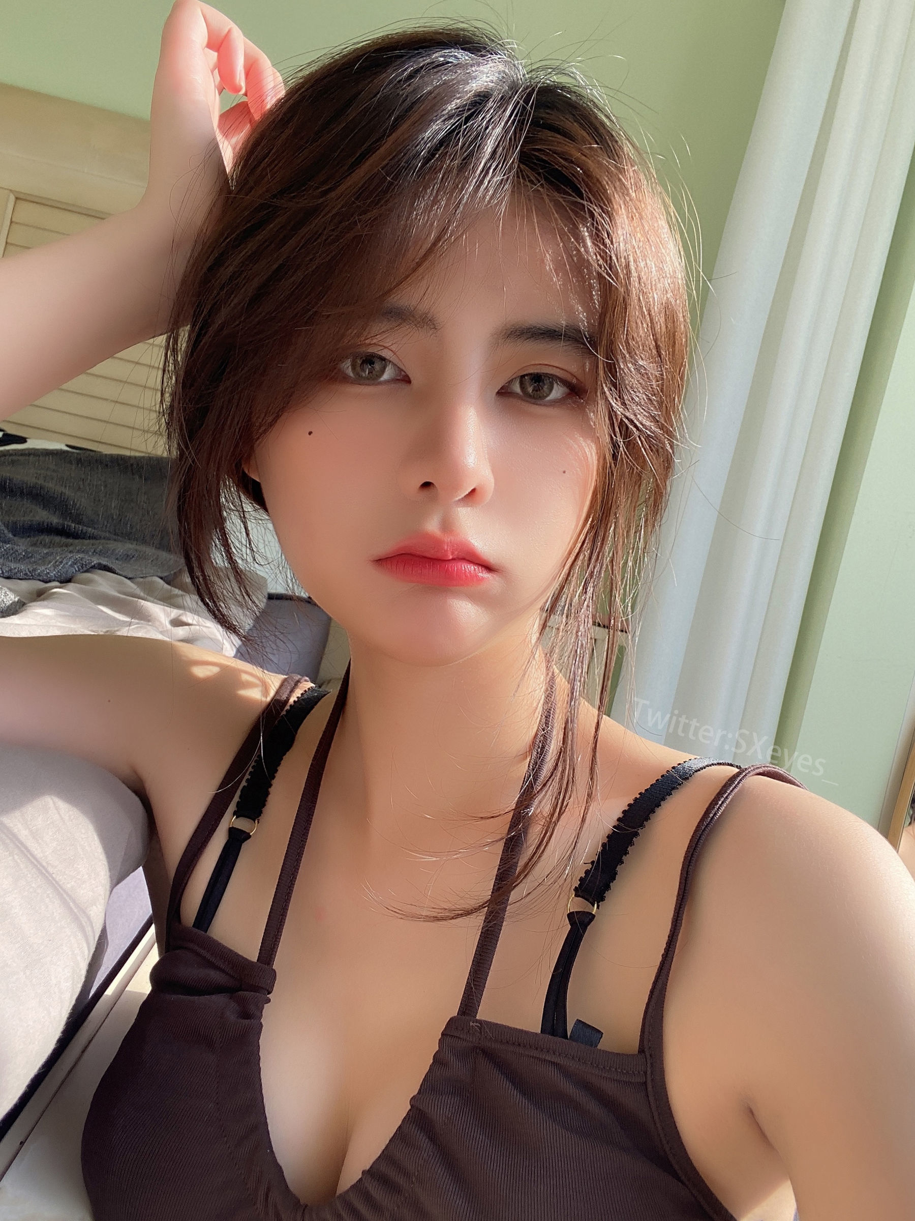 Internet Celebrity Cosplayer Photobook] Cute Girl Yan Jiang the Great Demon King w - Stay-at-Home Girlfriend