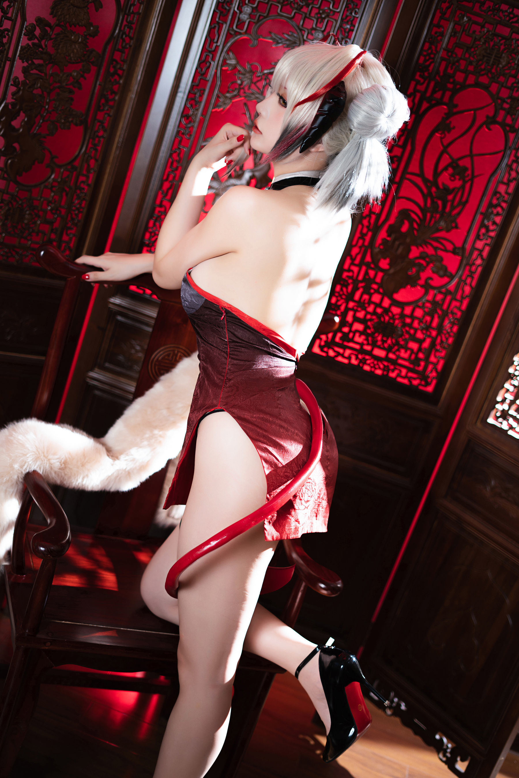 Internet Celebrity COSER Photobook] COSER Miss Xing Zhi Chi Chi - W- Doujin Qipao