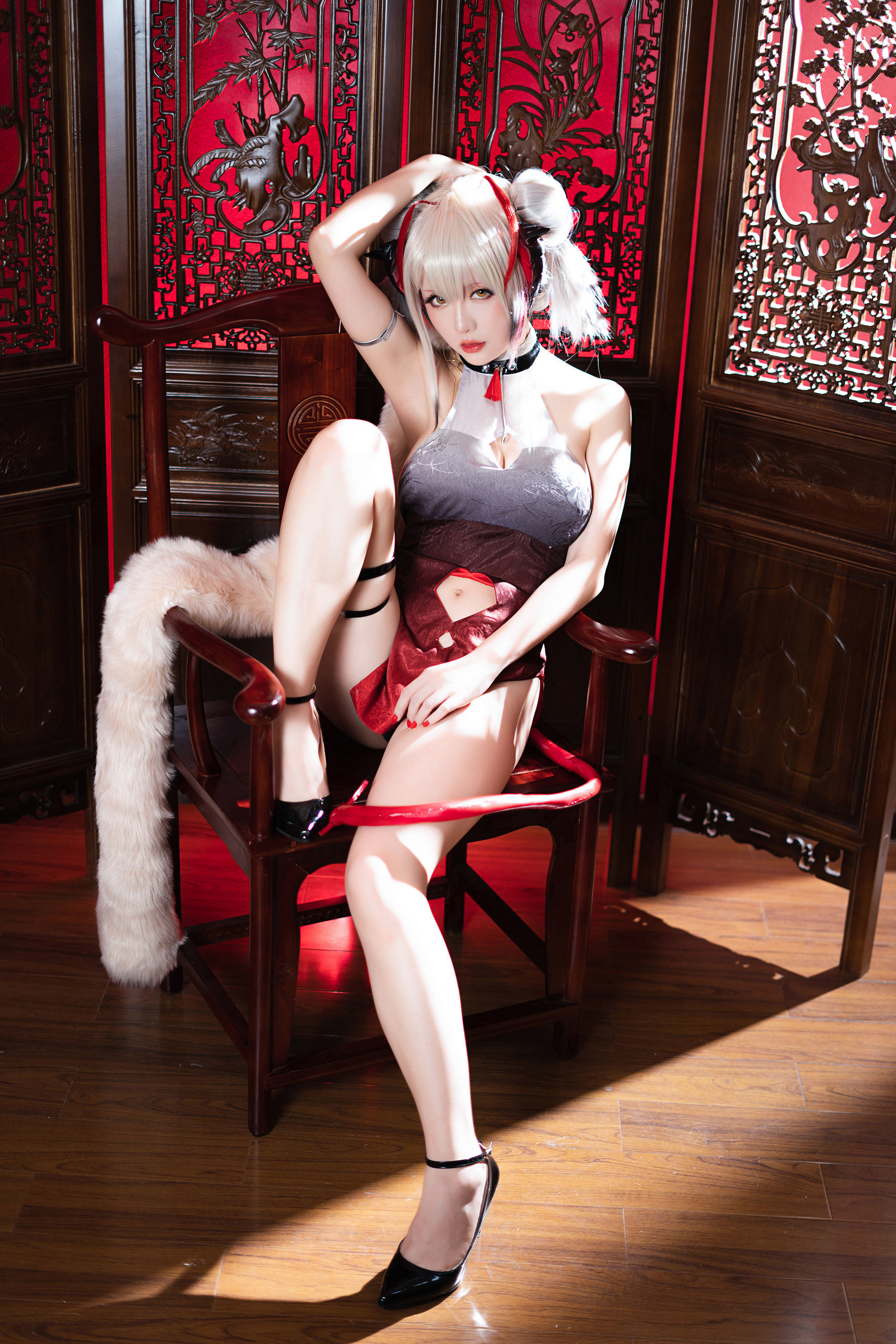 Internet Celebrity COSER Photobook] COSER Miss Xing Zhi Chi Chi - W- Doujin Qipao