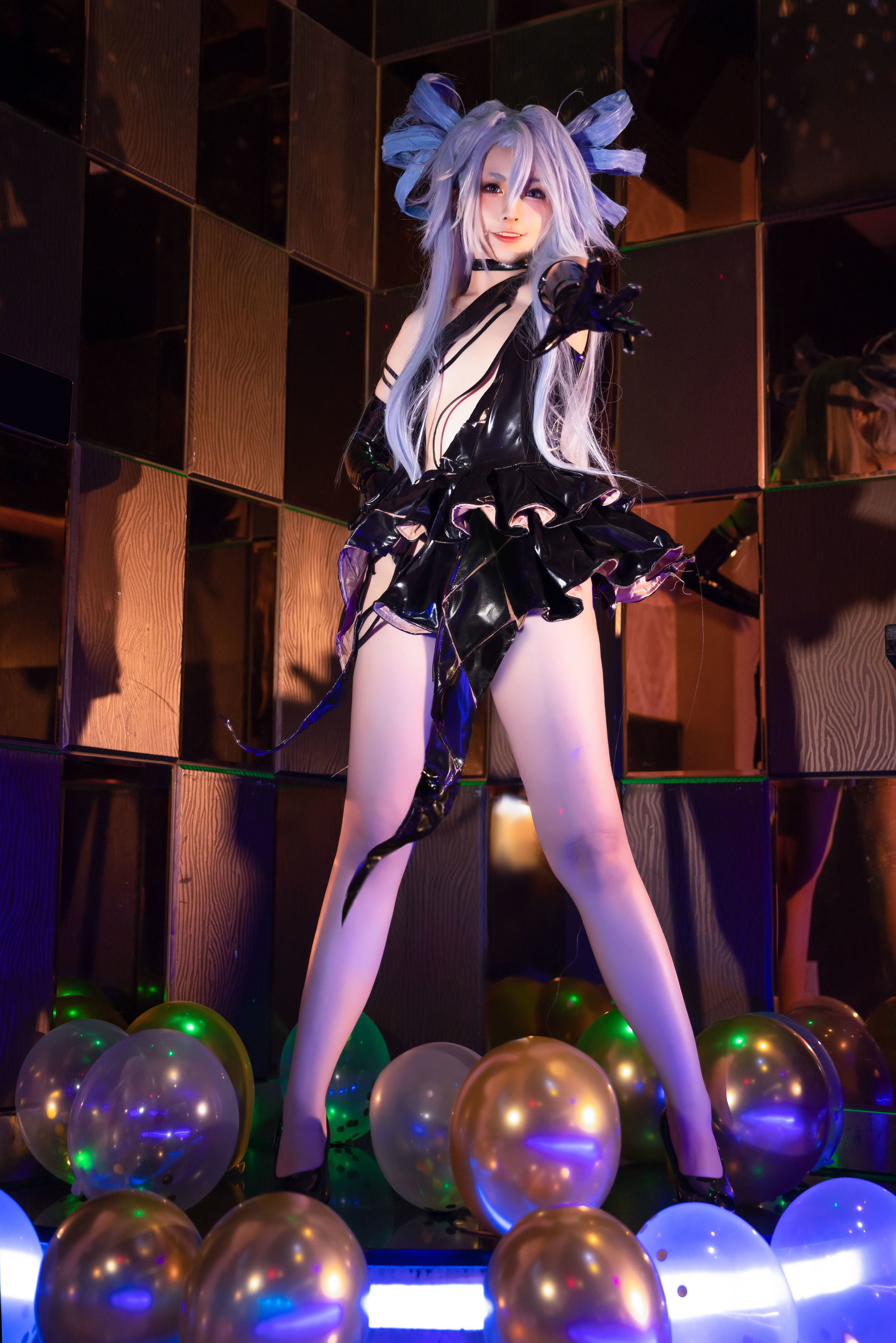 Internet Celebrity Coser Photobook] Anime Blogger G44 Will Not Get Hurt - Champagne Phantom Thief
