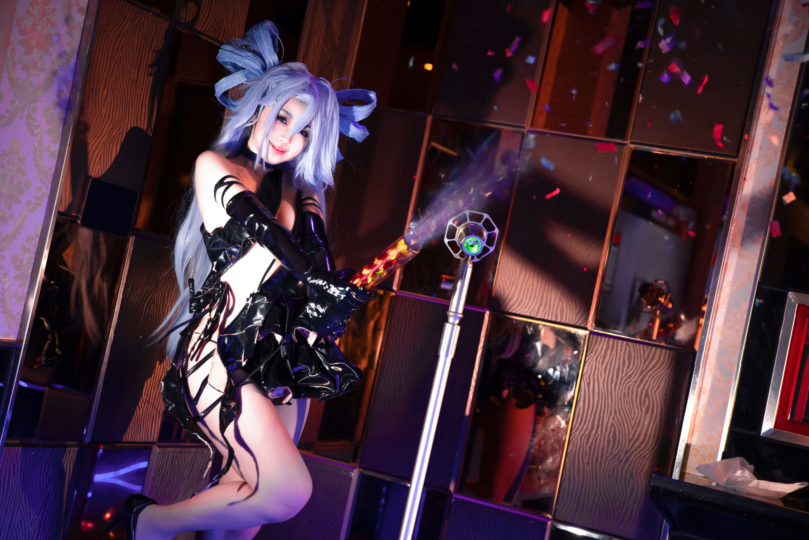 Internet Celebrity Coser Photobook] Anime Blogger G44 Will Not Get Hurt - Champagne Phantom Thief