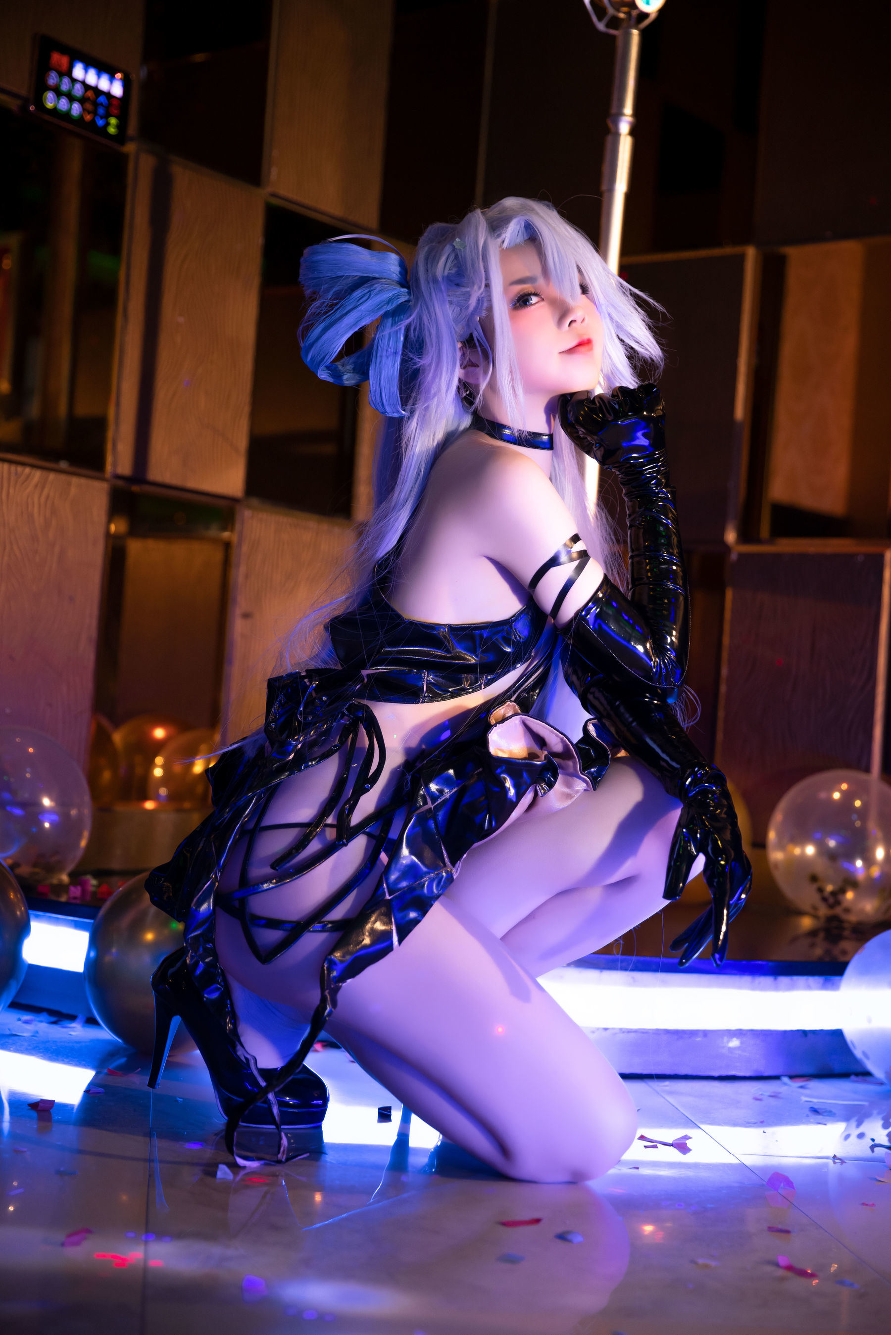 Internet Celebrity Coser Photobook] Anime Blogger G44 Will Not Get Hurt - Champagne Phantom Thief