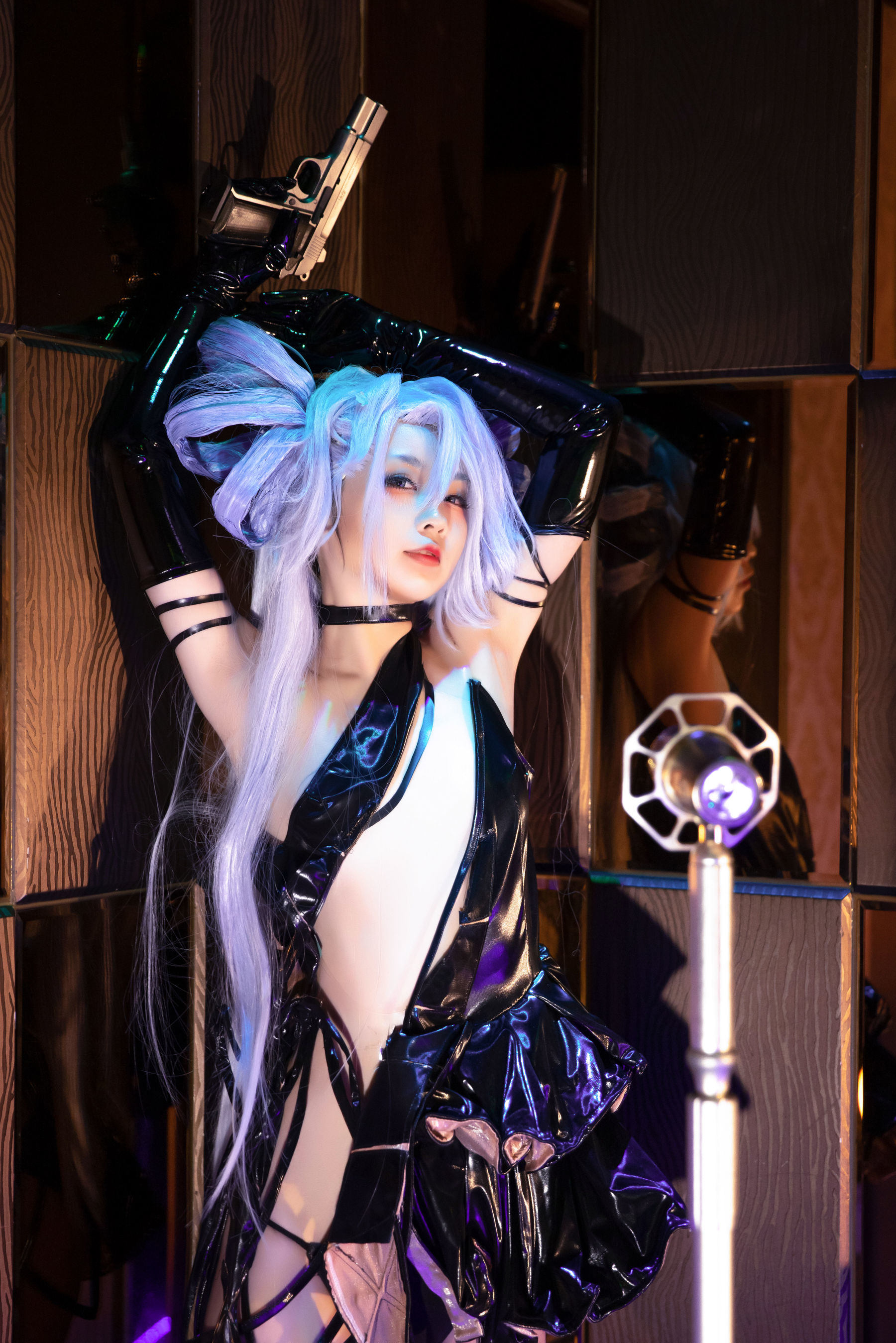 Internet Celebrity Coser Photobook] Anime Blogger G44 Will Not Get Hurt - Champagne Phantom Thief