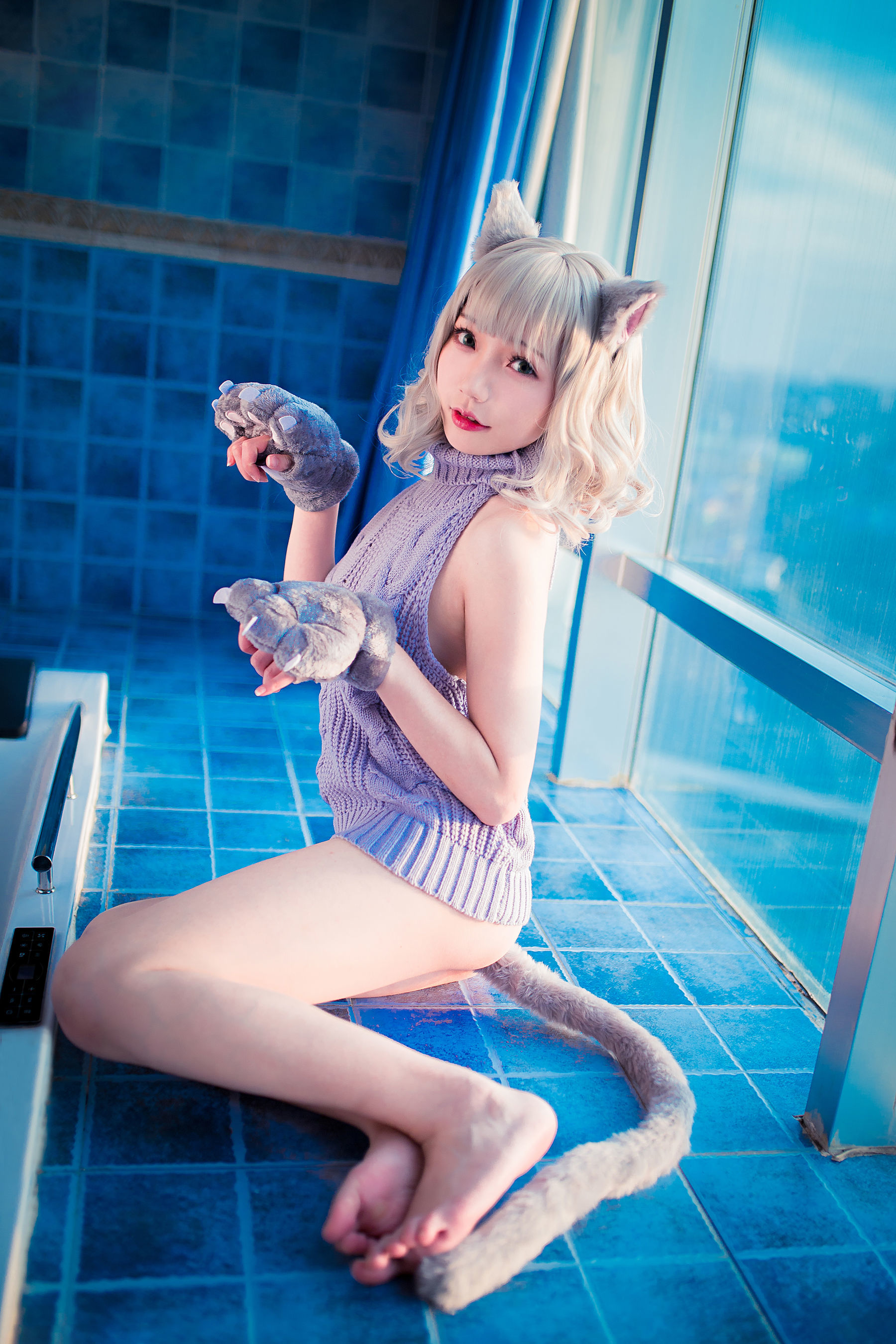 Internet Celebrity COSER Photobook]  belle ta Fan Service Mao - Backless Sweater
