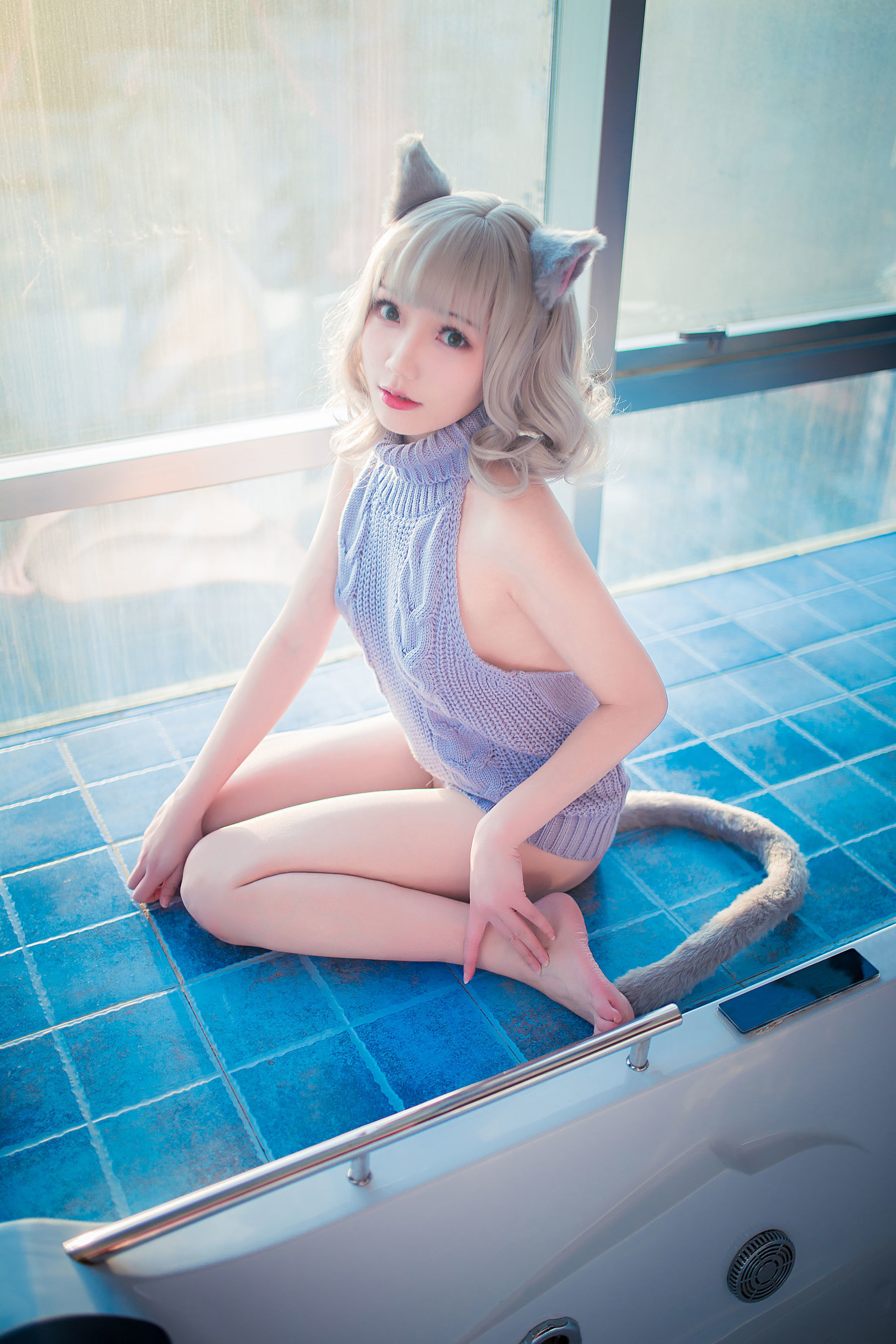 Internet Celebrity COSER Photobook]  belle ta Fan Service Mao - Backless Sweater