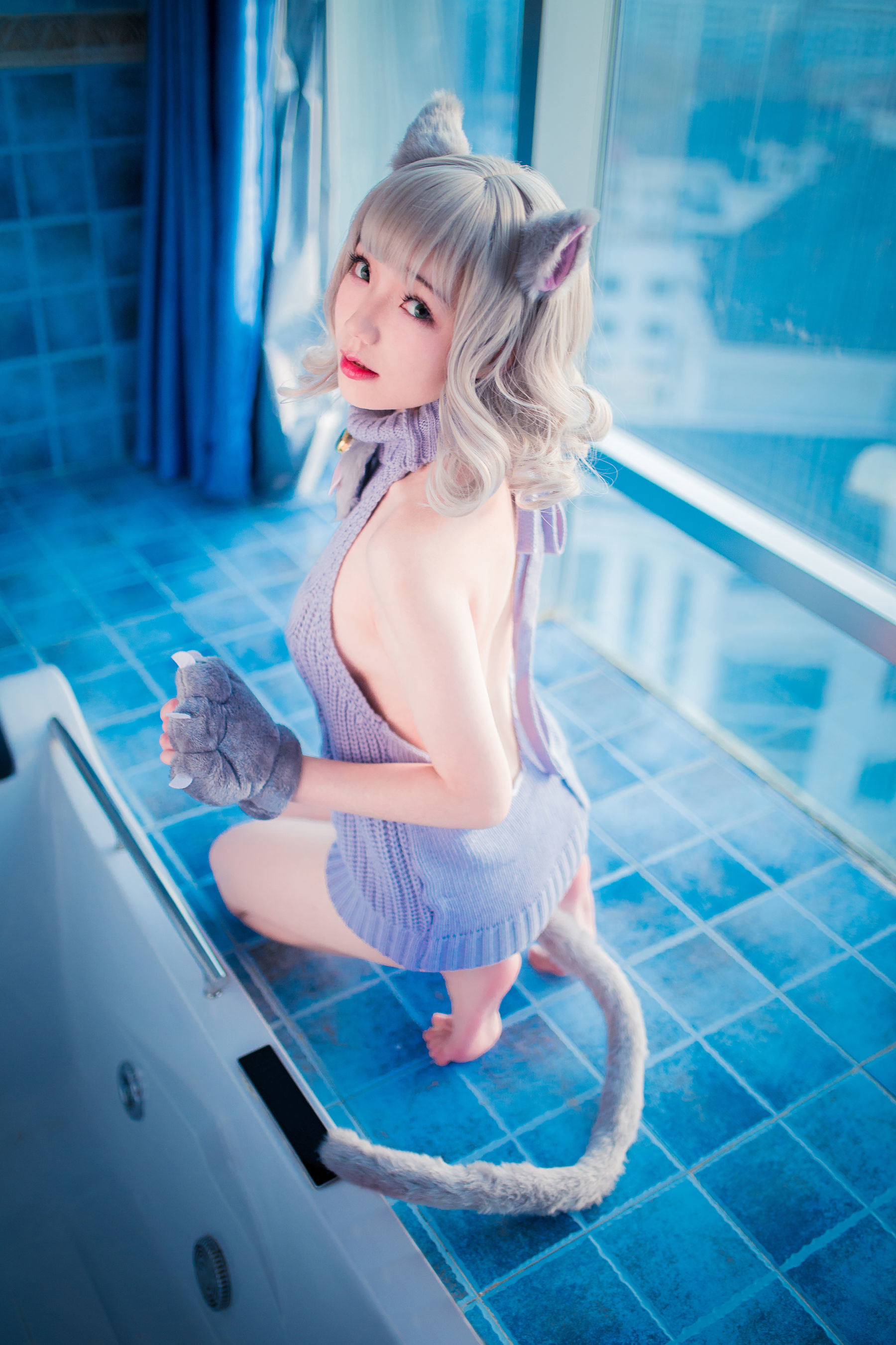 ネット有名人コスプレイヤー写真] ロリ福利真央 Mao - 背中露出セーター