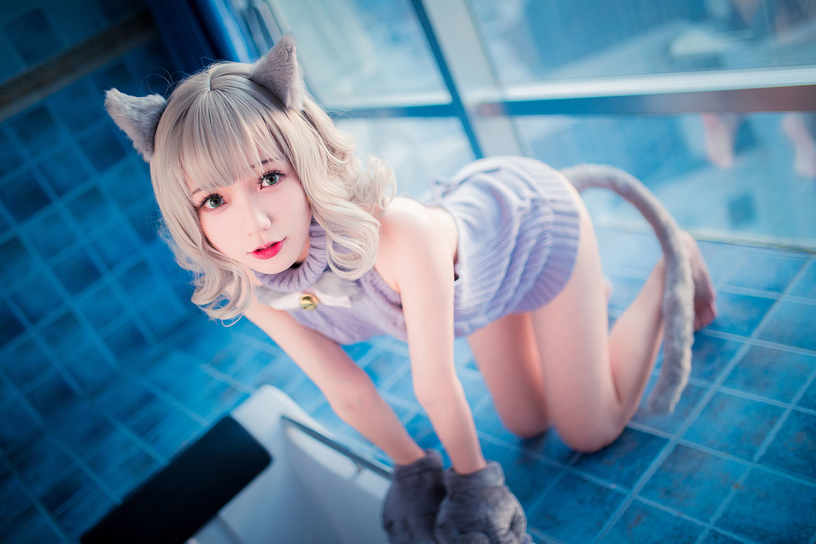 ネット有名人コスプレイヤー写真] ロリ福利真央 Mao - 背中露出セーター