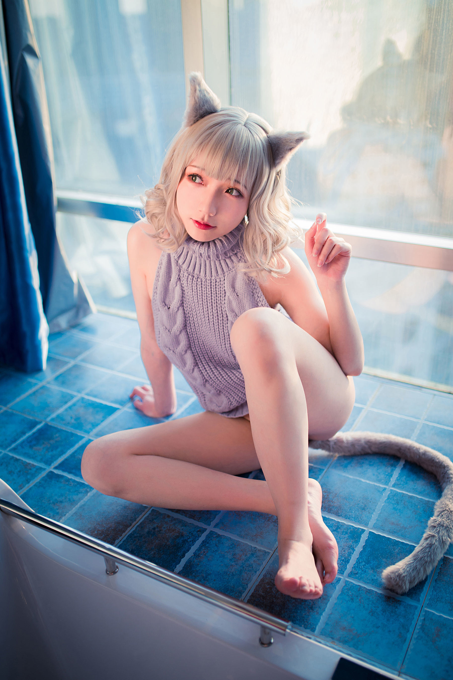 ネット有名人コスプレイヤー写真] ロリ福利真央 Mao - 背中露出セーター
