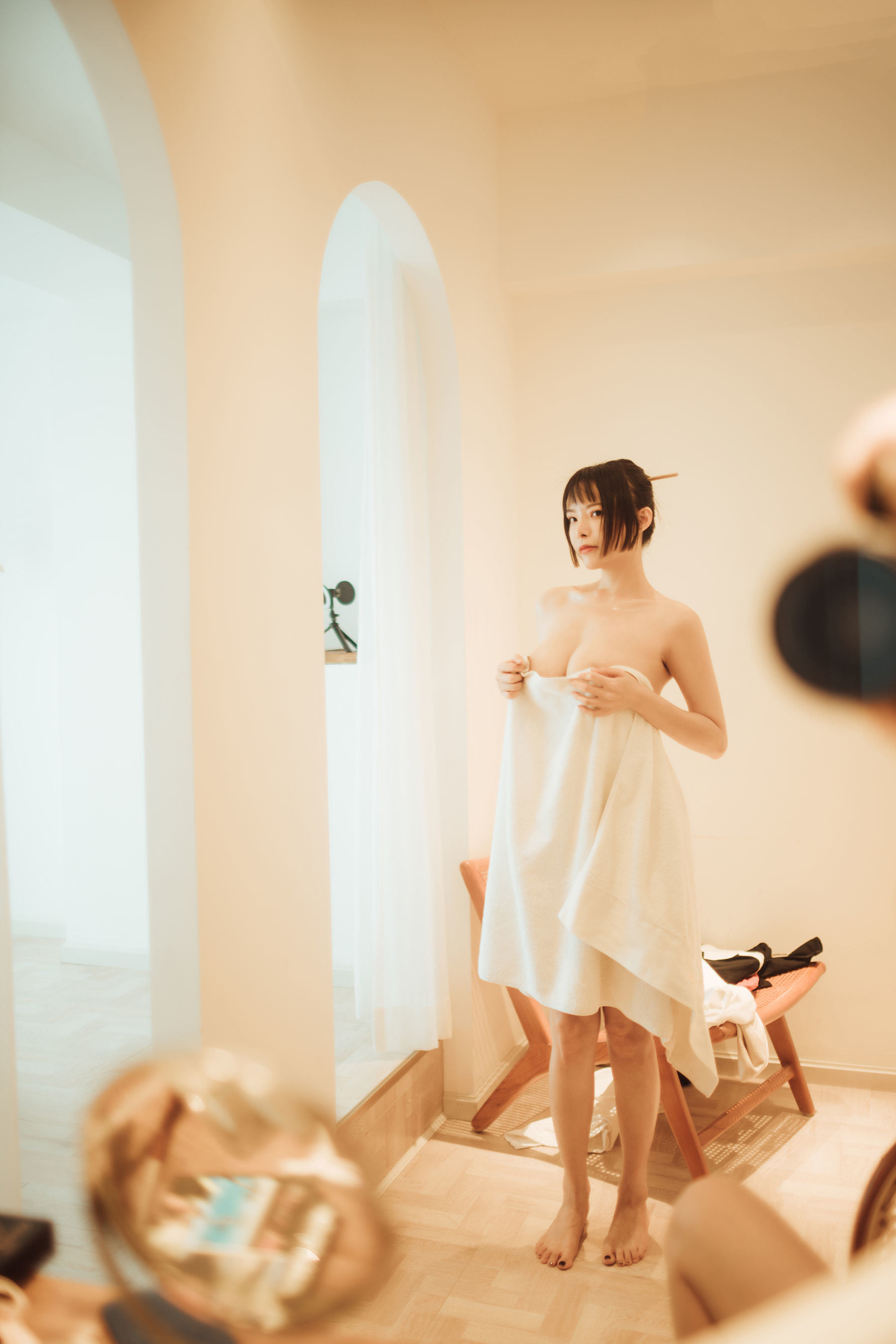 Internet Celebrity Cosplayer Photobook] Autumn and Corgi (Xia Xiao Qiu Qiu Qiu) - Bashan Night Rain