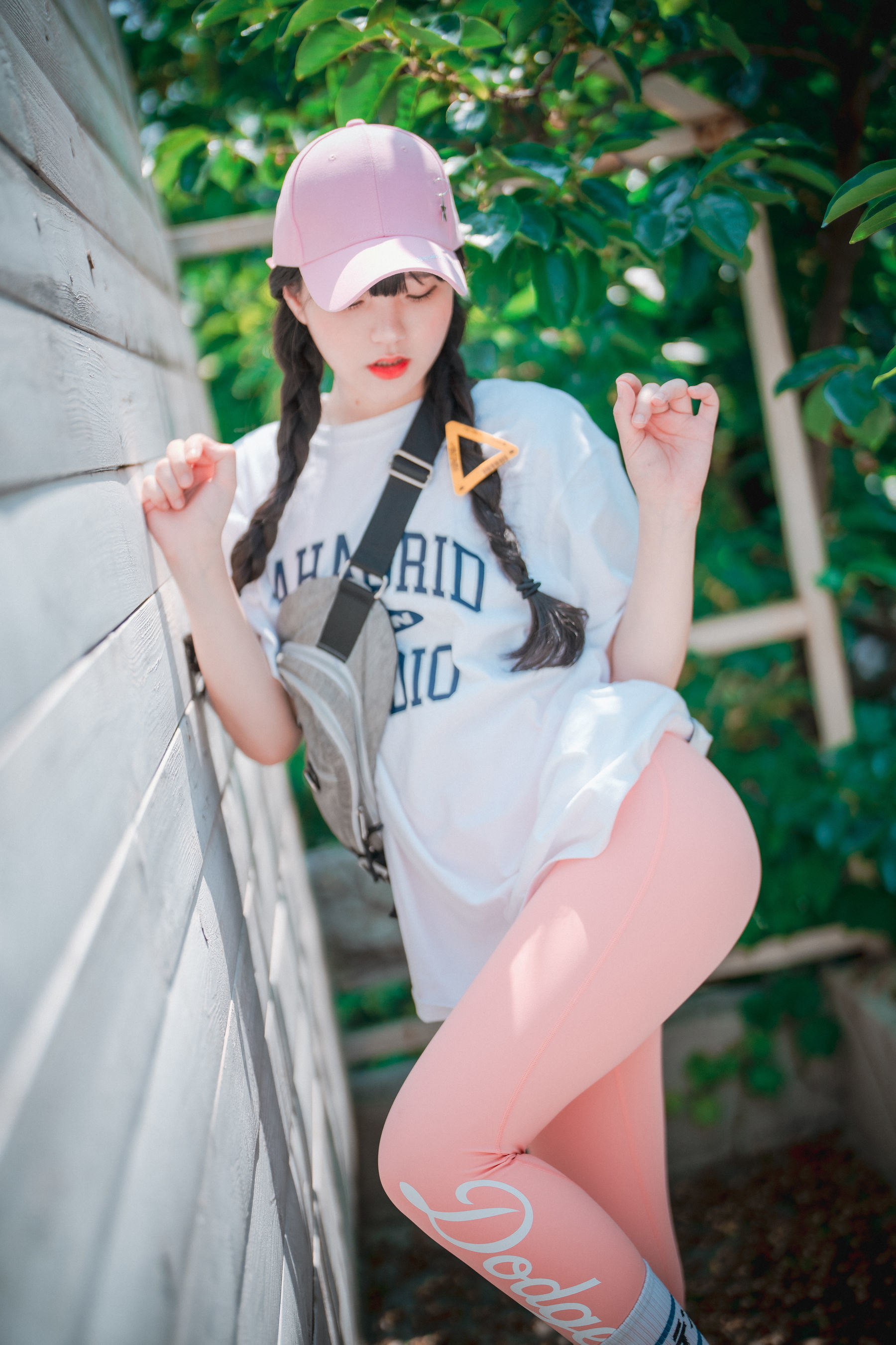 DJAWA] Jenny - Lỏng và Chặt Hồng