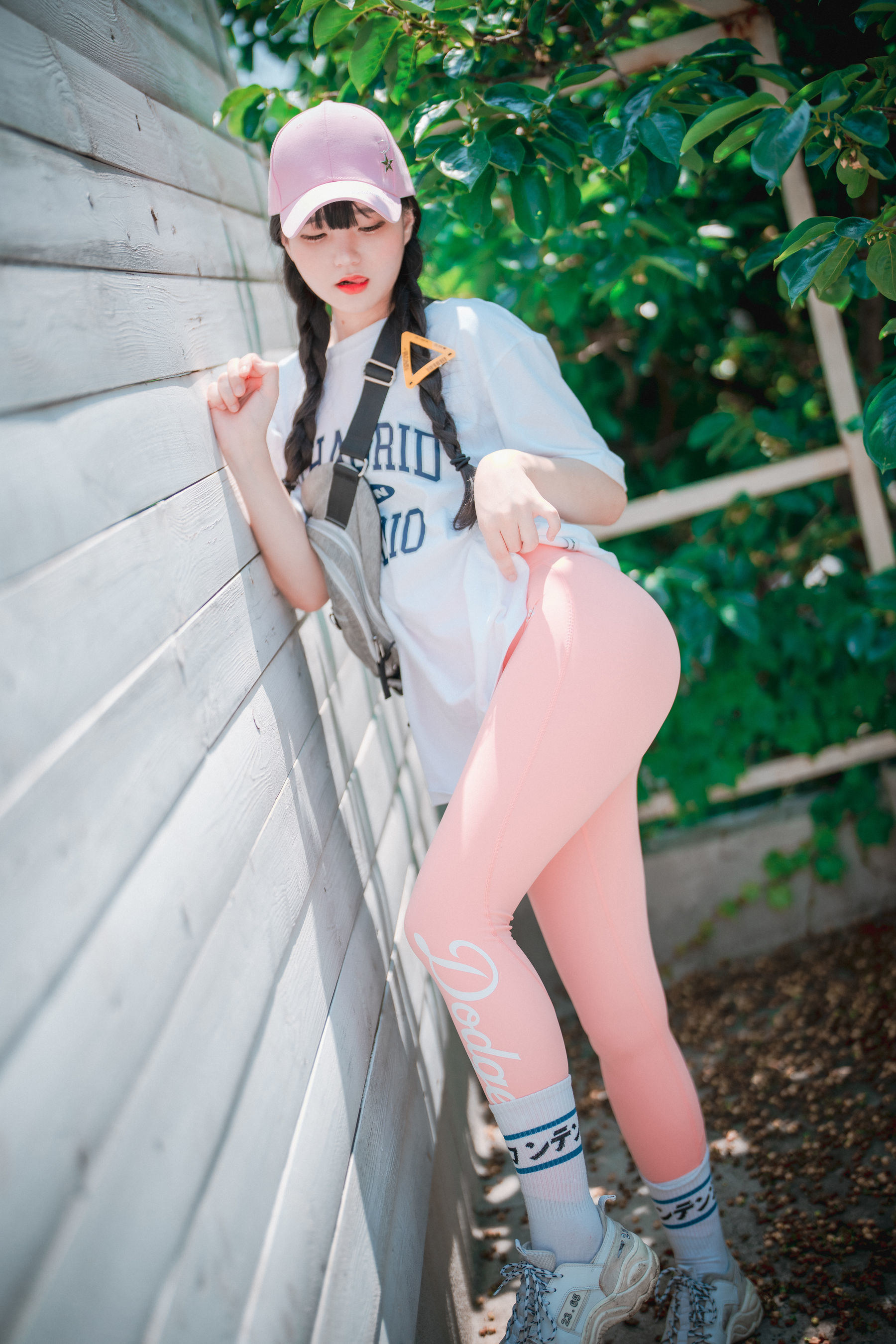 DJAWA] Jenny - Lỏng và Chặt Hồng