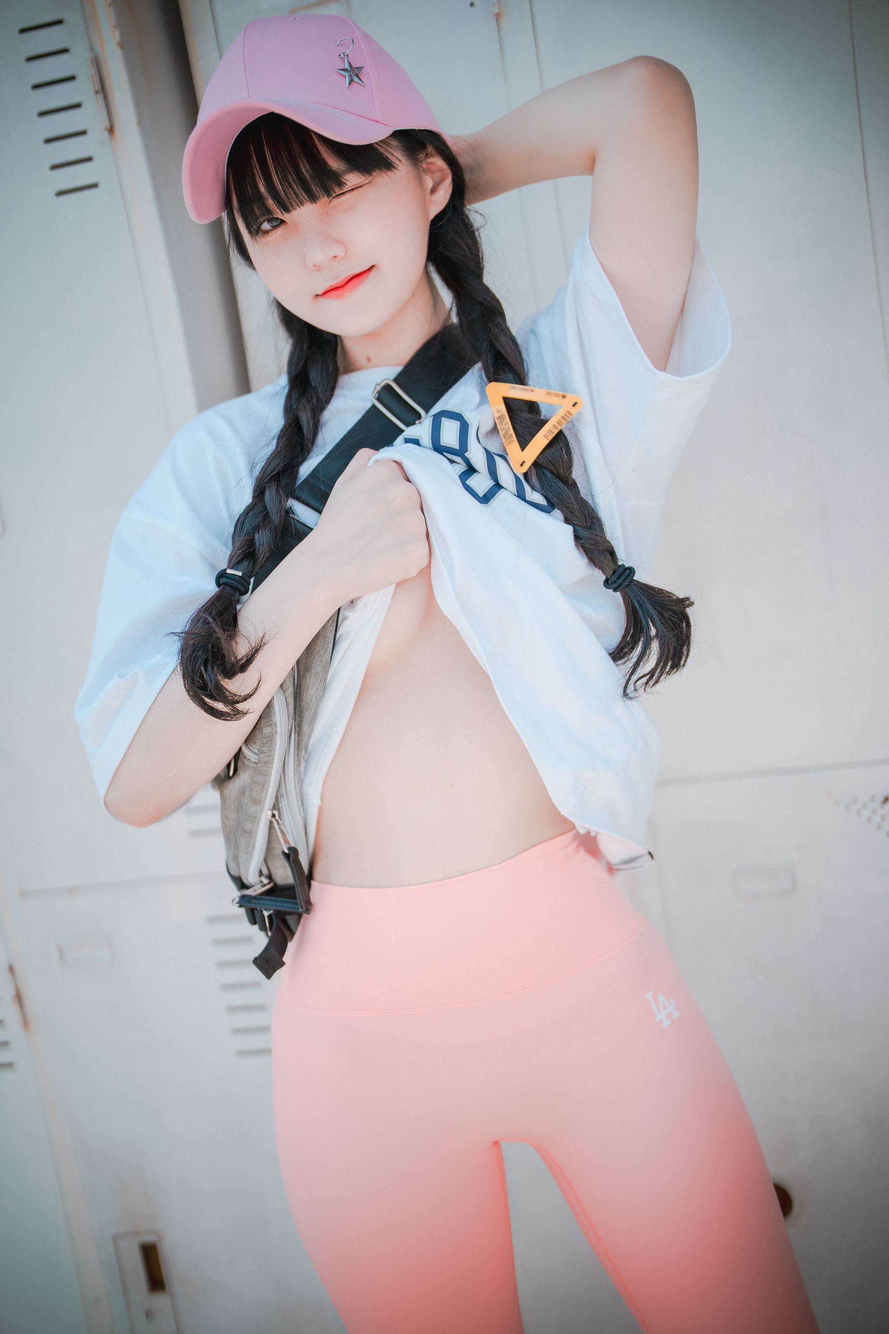 DJAWA] Jenny - Lỏng và Chặt Hồng