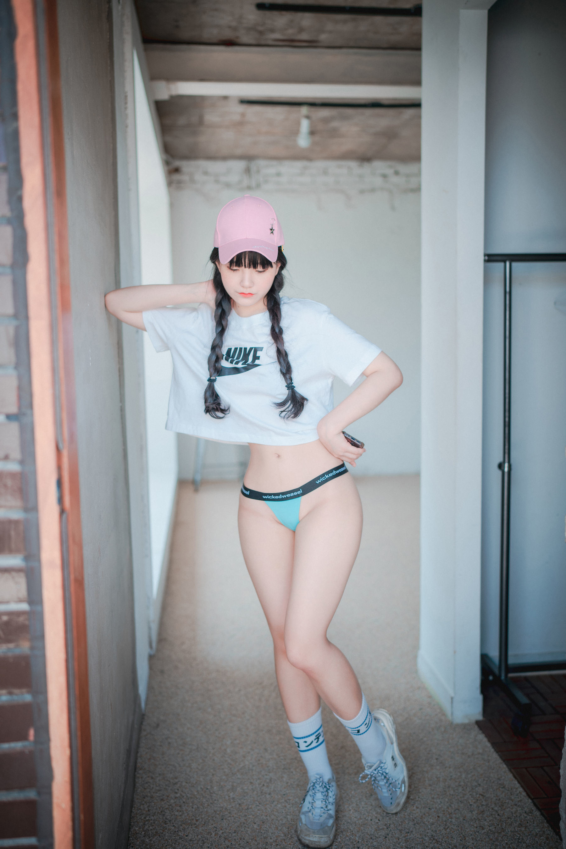 DJAWA] Jenny - Lỏng và Chặt Hồng