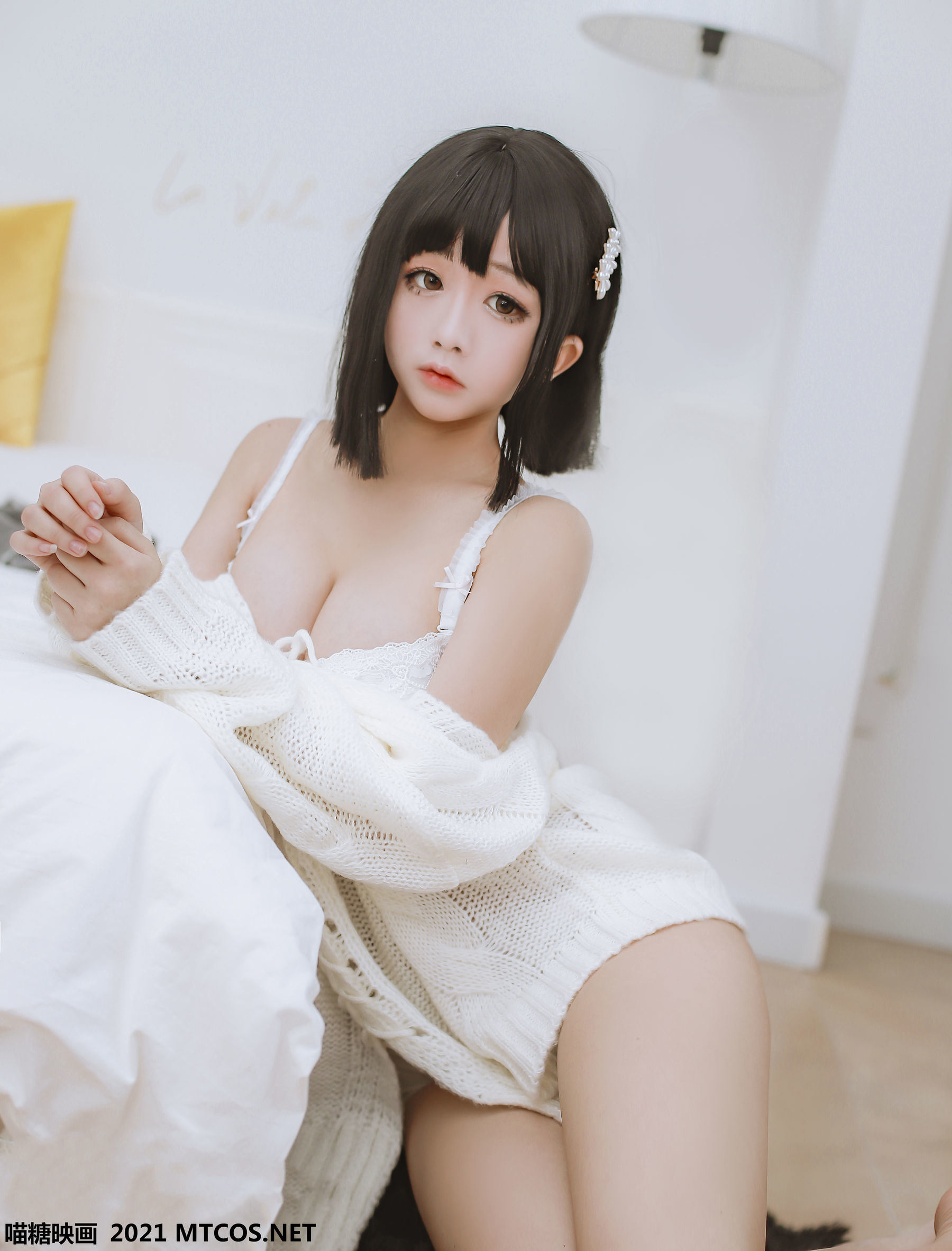 Meow Sugar Films] Vol. 457: Younger Sister's White Sweater