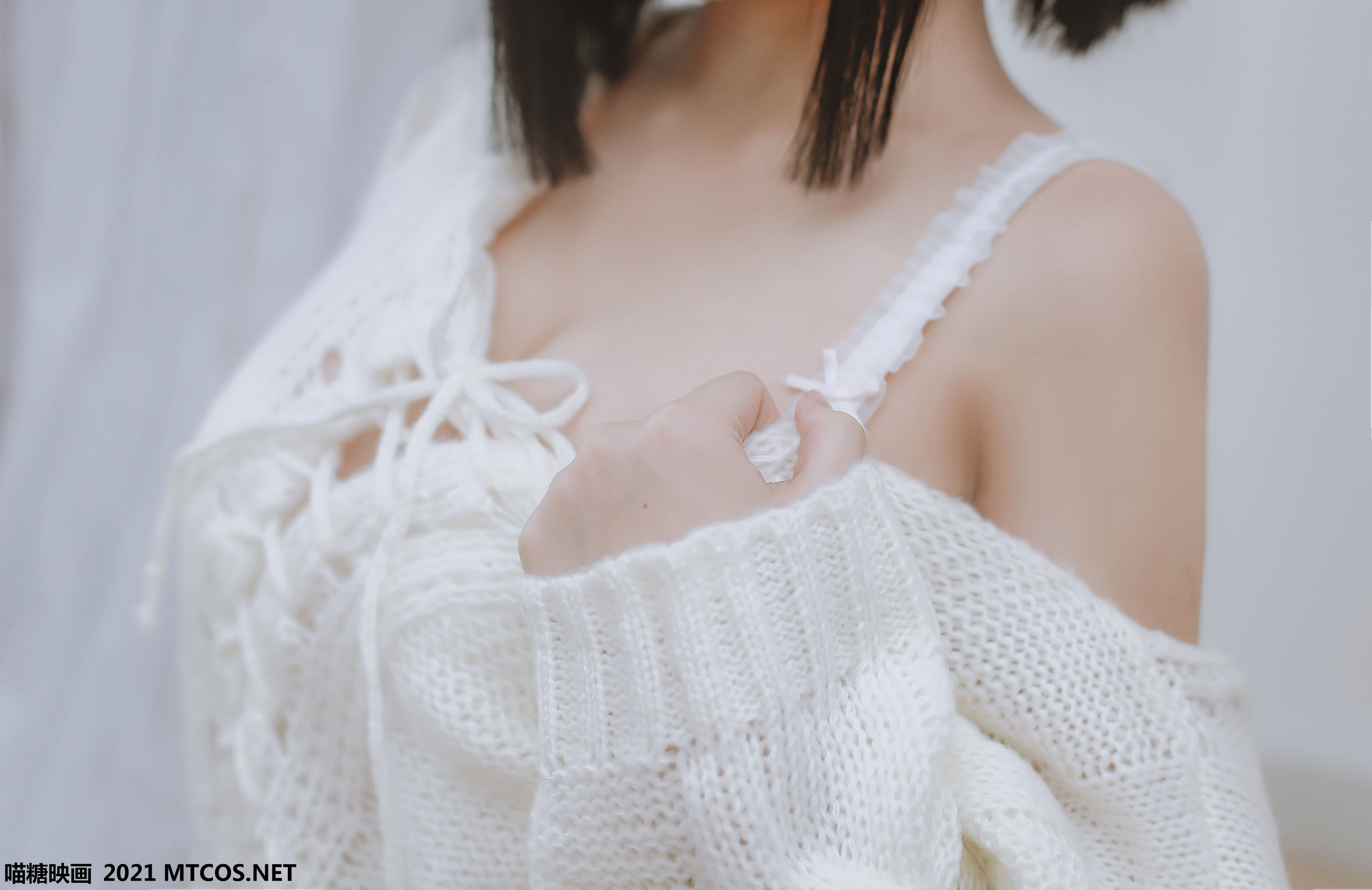 Meow Sugar Films] Vol. 457: Younger Sister's White Sweater