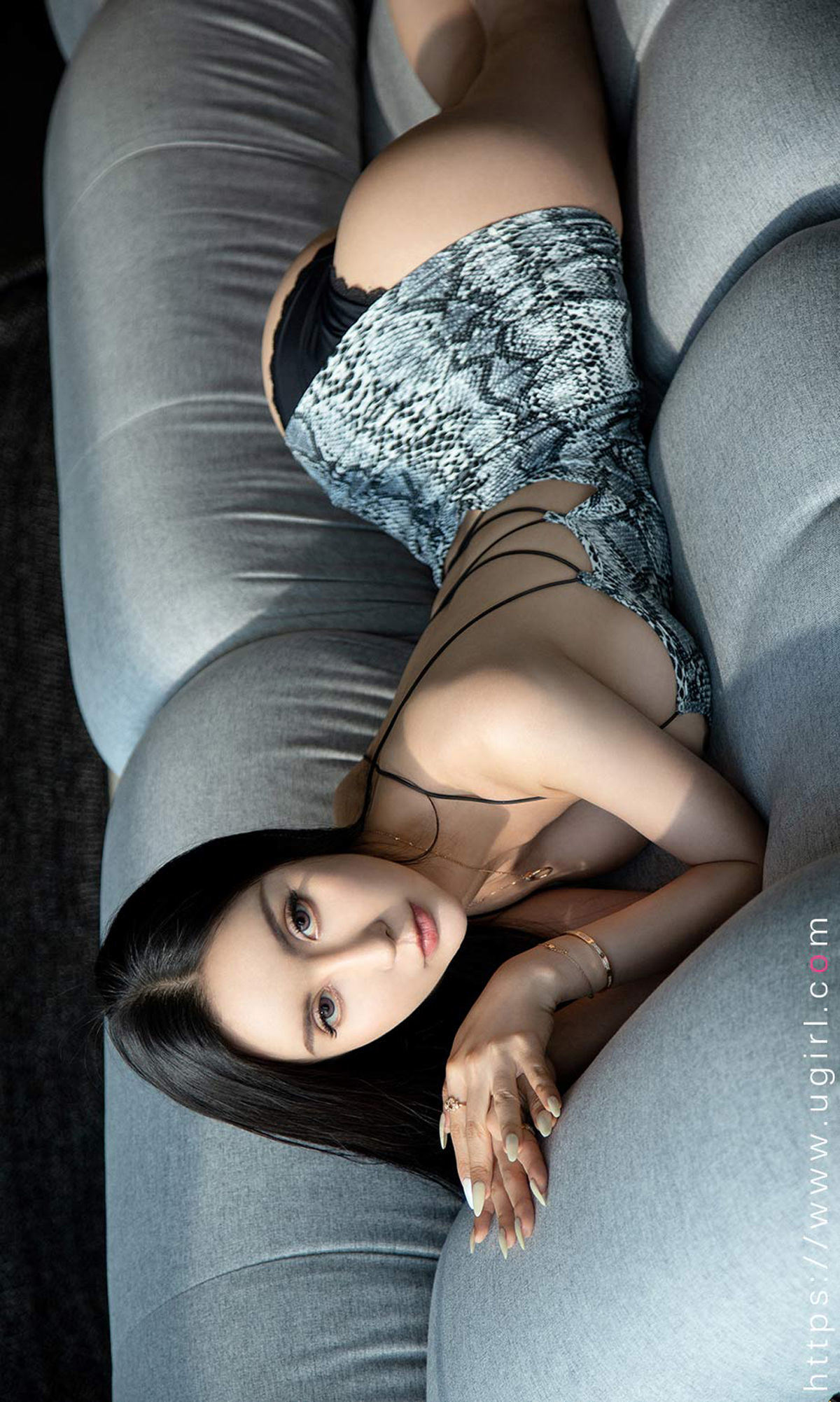 Yuguo Circle Ai Youwu Ugirls] No.2127 Đào Tử Mật Đào Chị