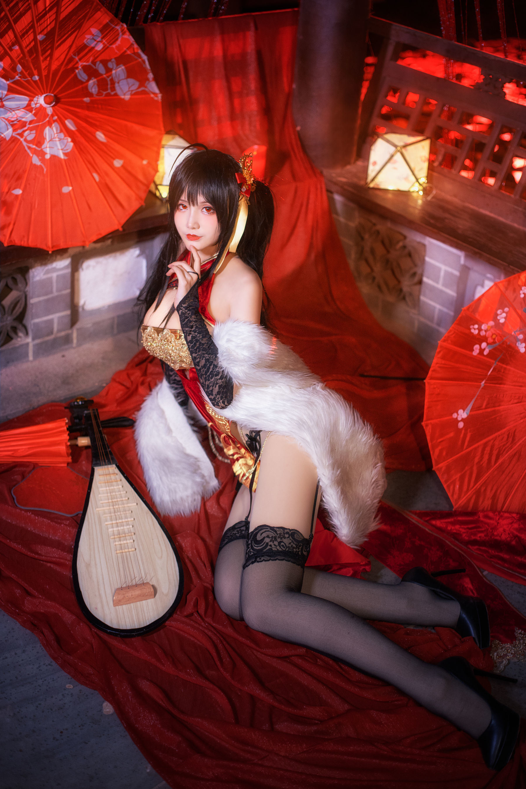 Internet Celebrity Cosplayer Photobook] COS Girl Xianjiu Airi - Taihou