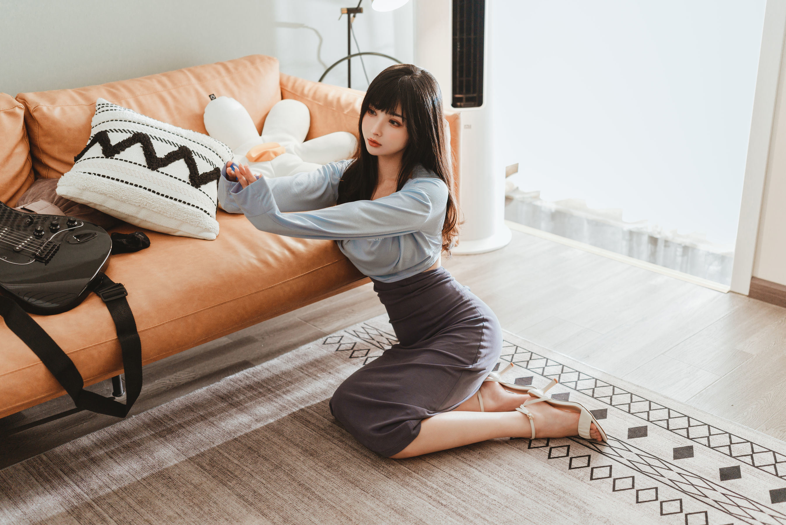Ảnh chụp Coser nổi tiếng] Phúc lợi COS Rioko Lương Lương Tử - Chị em guitar váy buộc dây