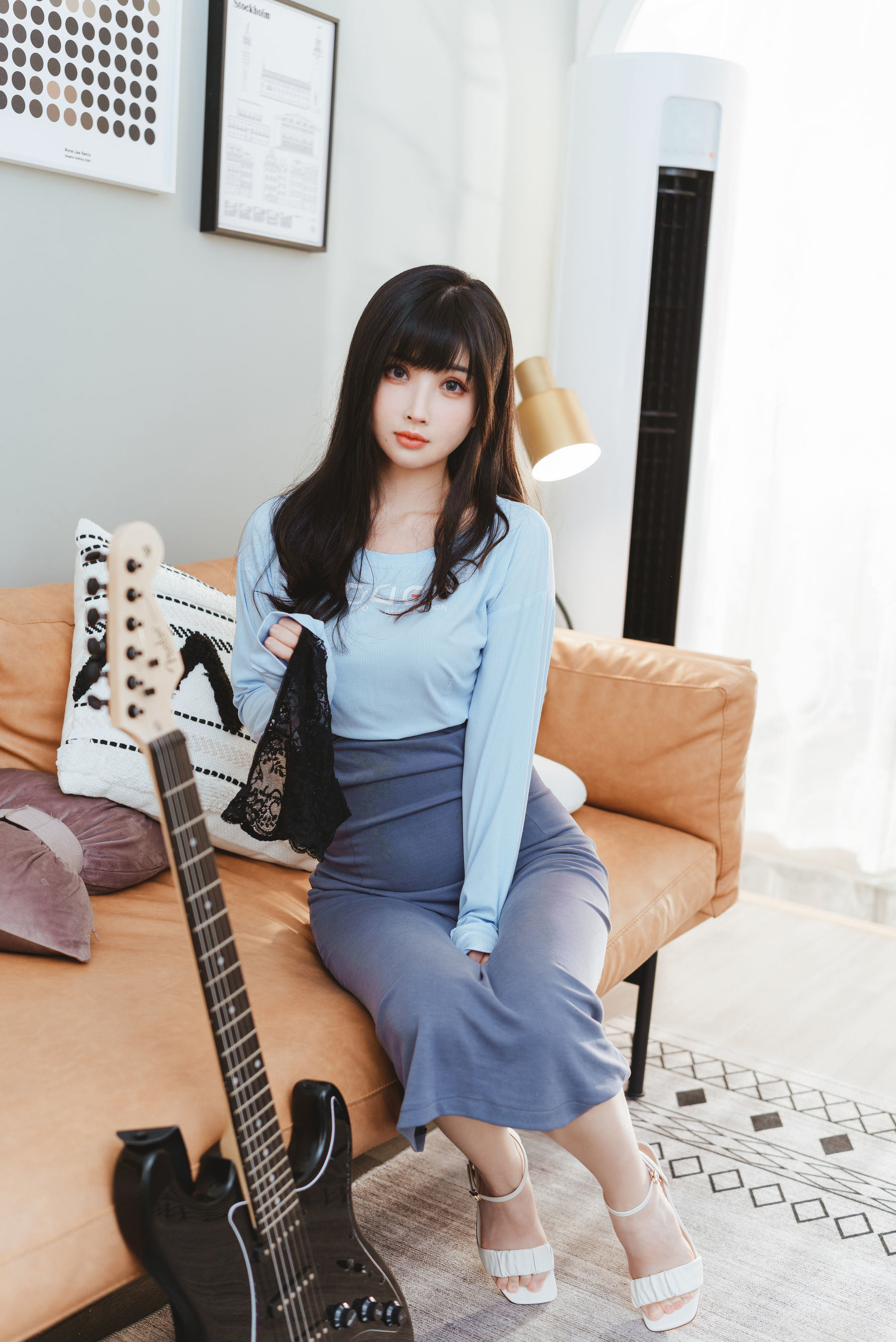 Ảnh chụp Coser nổi tiếng] Phúc lợi COS Rioko Lương Lương Tử - Chị em guitar váy buộc dây