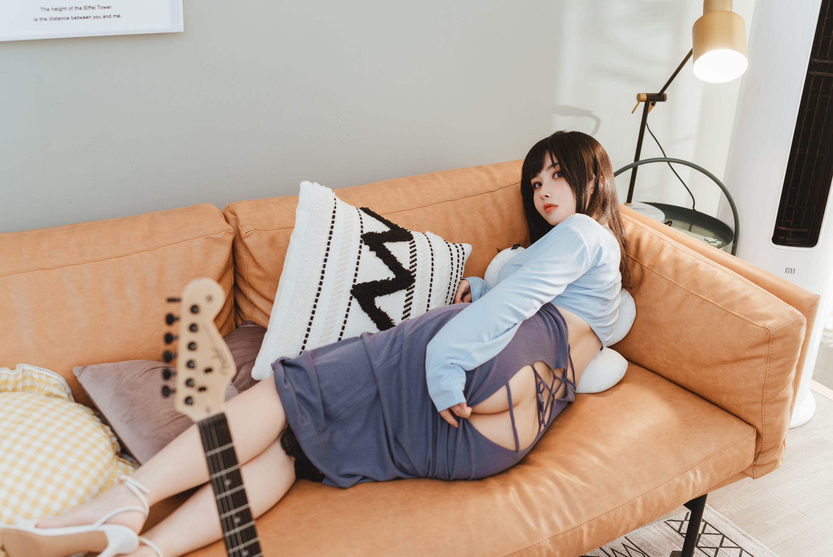 Ảnh chụp Coser nổi tiếng] Phúc lợi COS Rioko Lương Lương Tử - Chị em guitar váy buộc dây