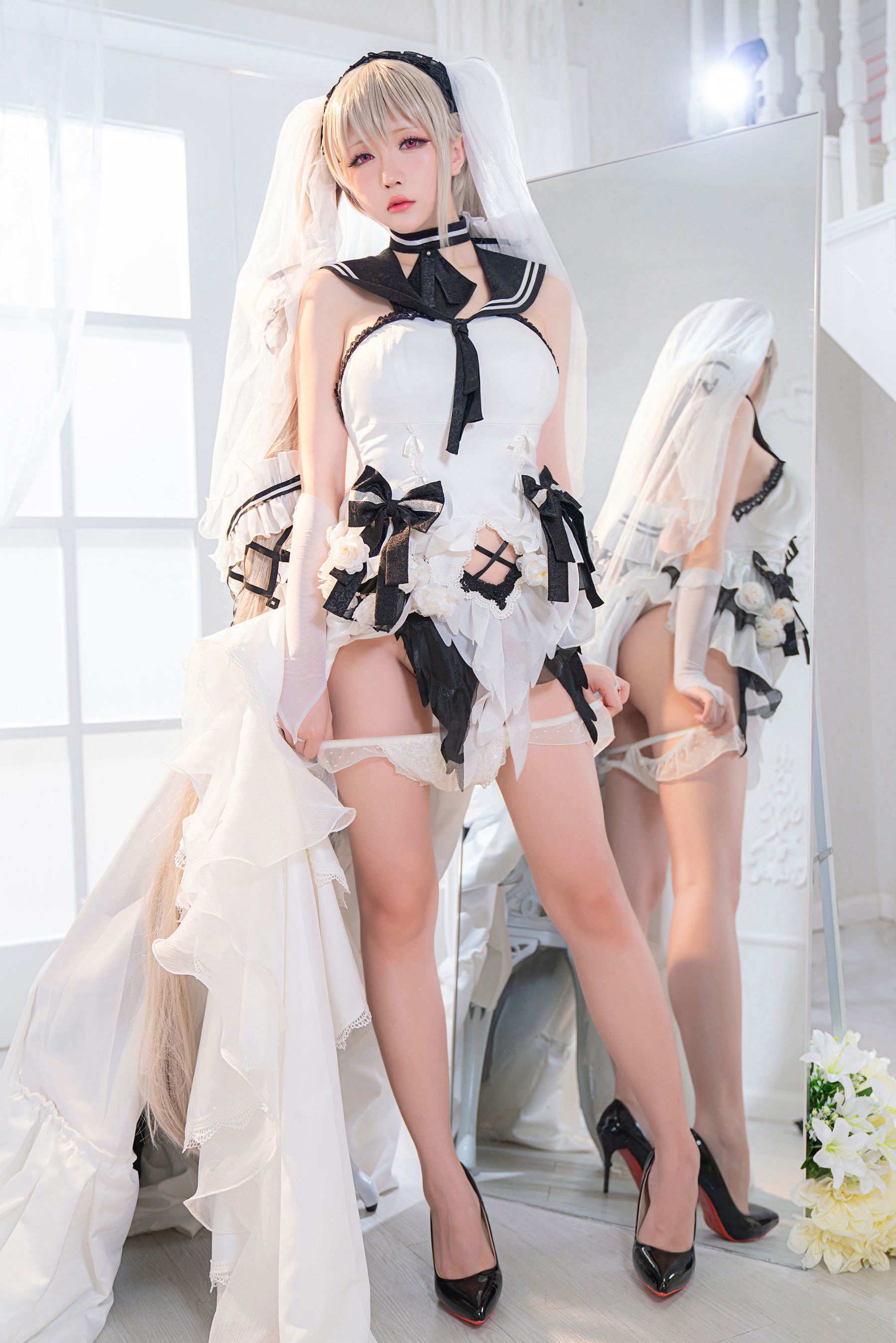 Internet Celebrity Coser Photobook] Coser Miss Xing Zhi Chi Chi - Pure White and Pitch Black: Kewei