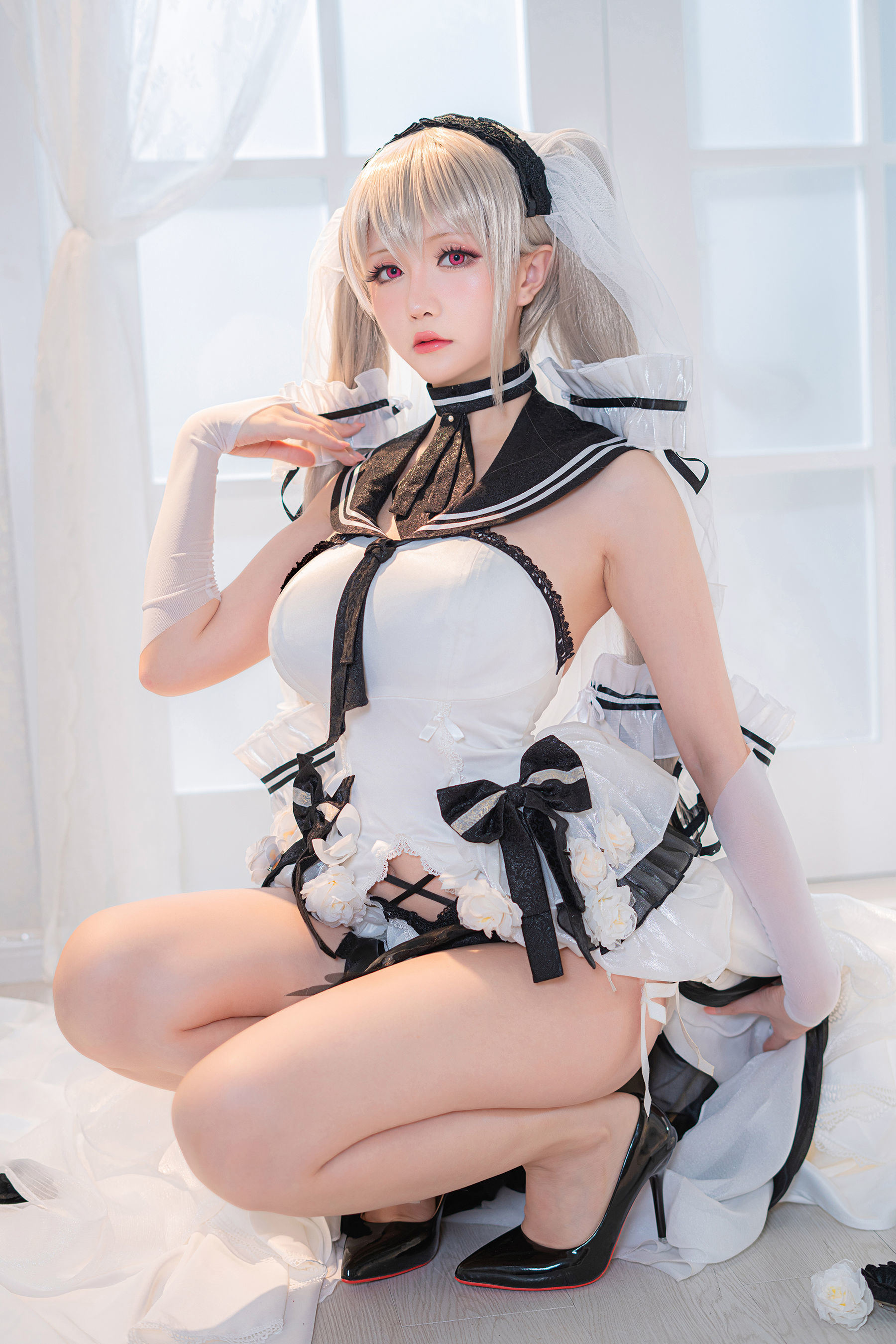 Internet Celebrity Coser Photobook] Coser Miss Xing Zhi Chi Chi - Pure White and Pitch Black: Kewei