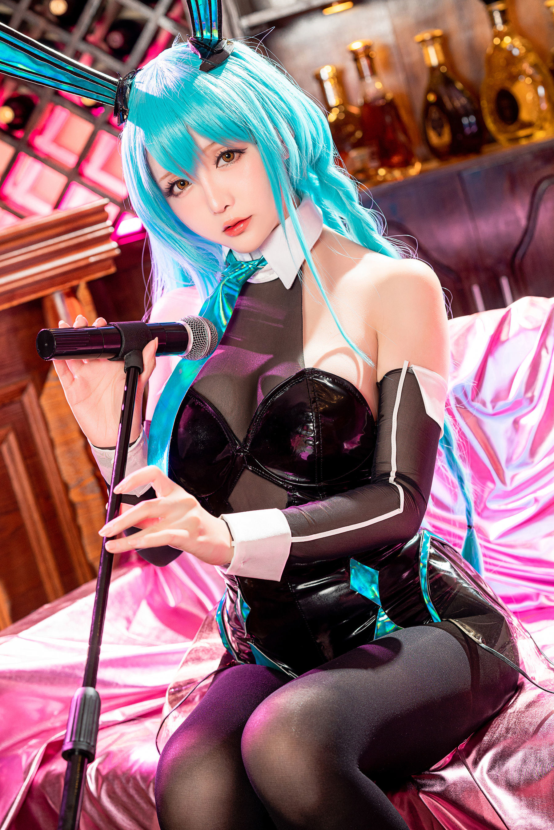 [网红COSER写真] Coser小姐姐星之迟迟 - 纯白と漆黑《树城》