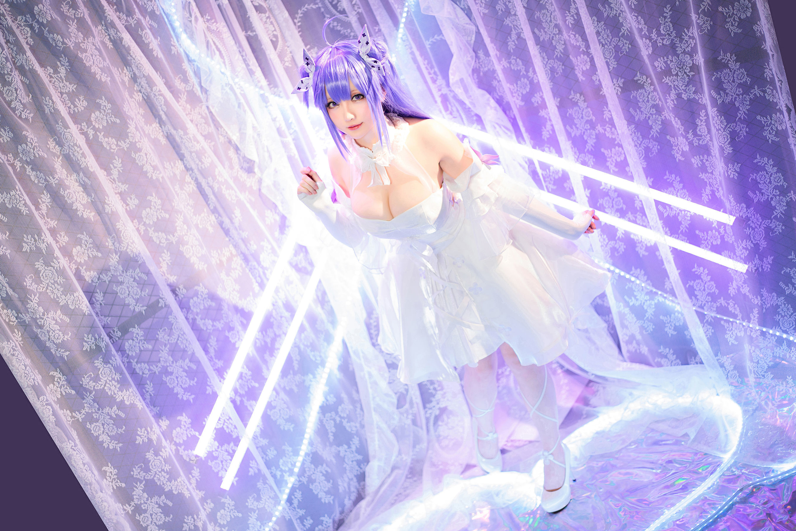 Internet Celebrity Coser Photobook] Coser Xiaojie Xing Zhi Chi Chi - Pure White and Pitch Black: Unicorn