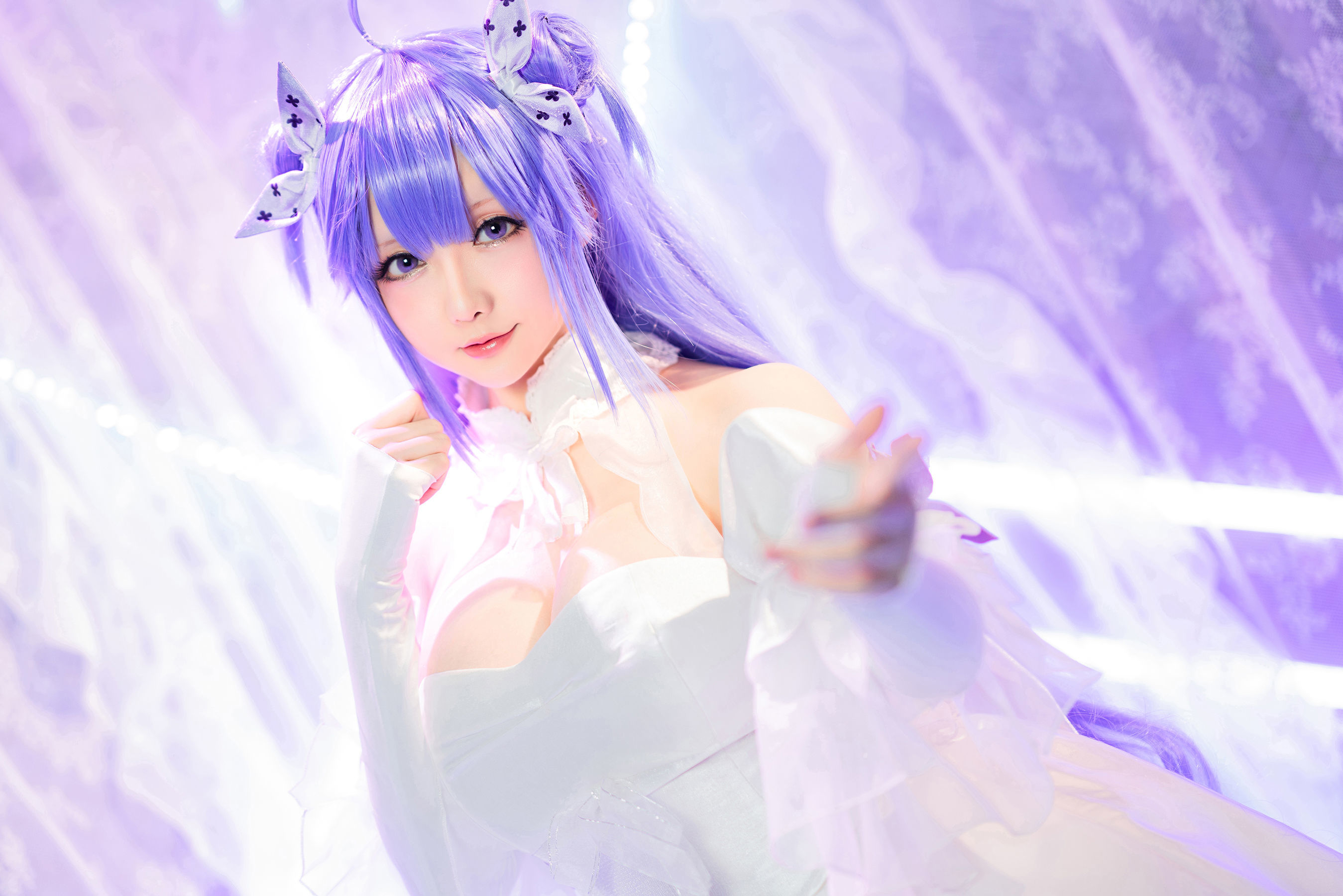 Internet Celebrity Coser Photobook] Coser Xiaojie Xing Zhi Chi Chi - Pure White and Pitch Black: Unicorn