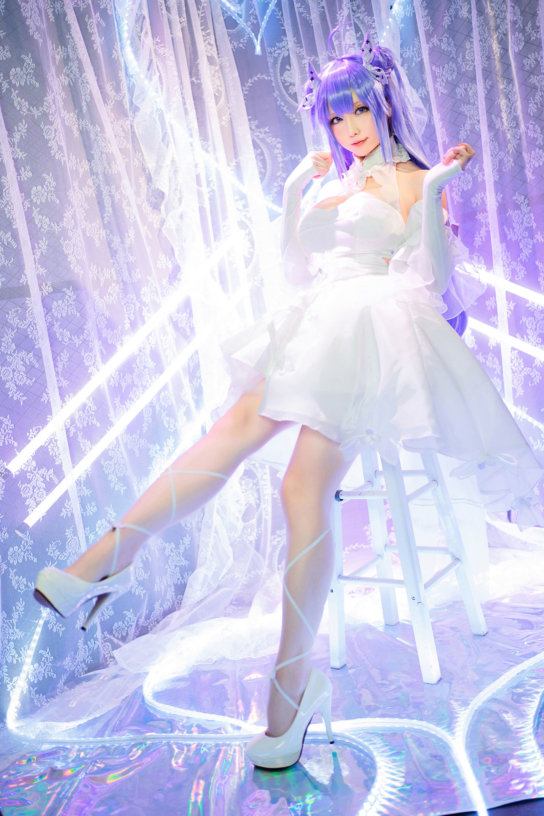 Internet Celebrity Coser Photobook] Coser Xiaojie Xing Zhi Chi Chi - Pure White and Pitch Black: Unicorn