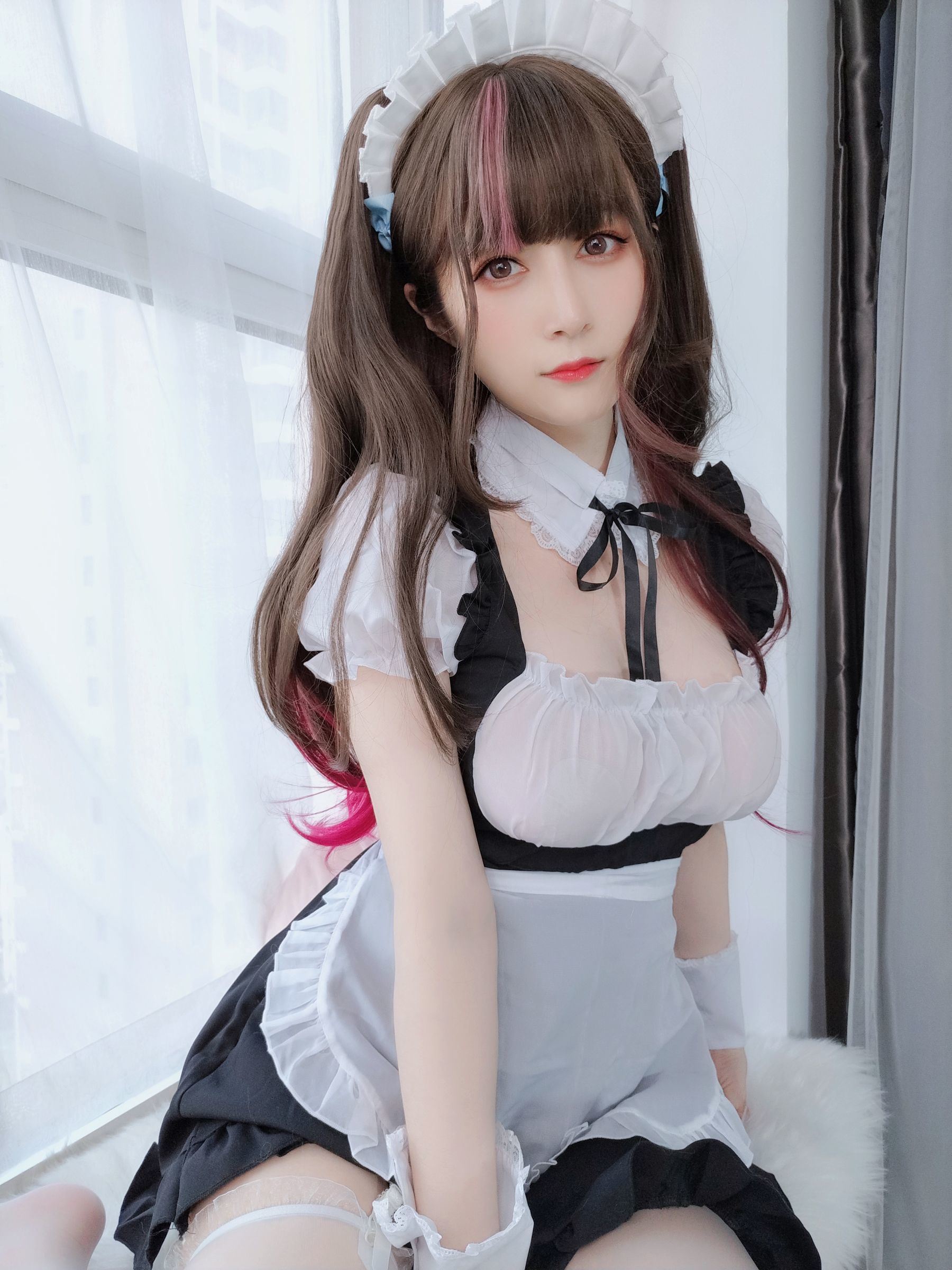Internet Celebrity Coser Photobook] Coser Miss Baiyin - Is the master satisfied?