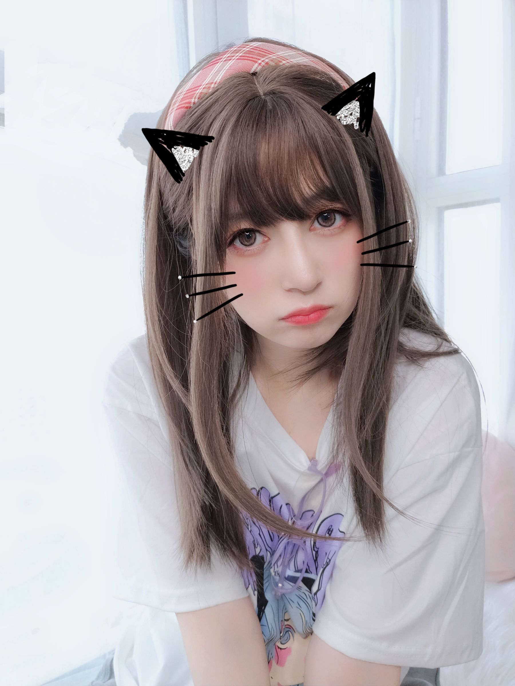 Internet Celebrity Coser Photoshoot] Coser Miss Silver - Homebody Girlfriend